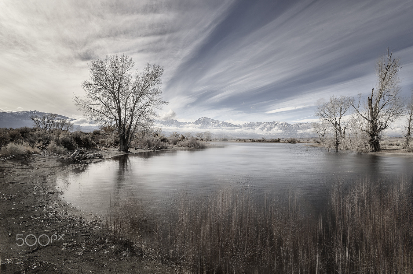 Nikon AF-S Nikkor 17-35mm F2.8D ED-IF sample photo. Owens river photography