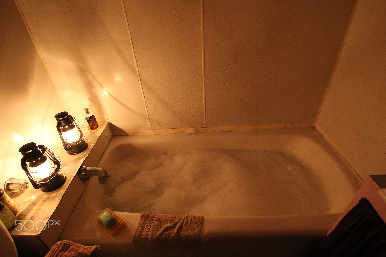 Canon EF-S 10-18mm F4.5–5.6 IS STM sample photo. Bath time.. photography