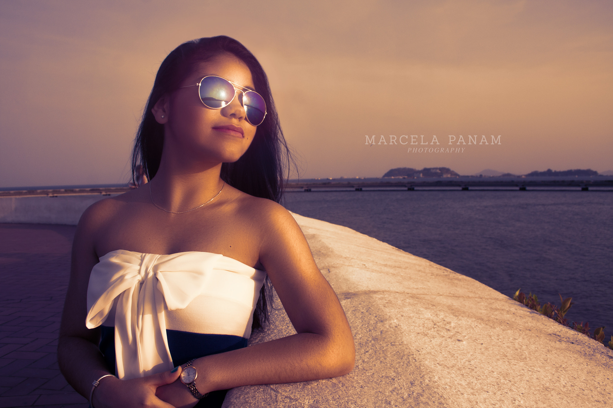 Canon EF-S 18-55mm F3.5-5.6 sample photo. Girl look at the sunset photography