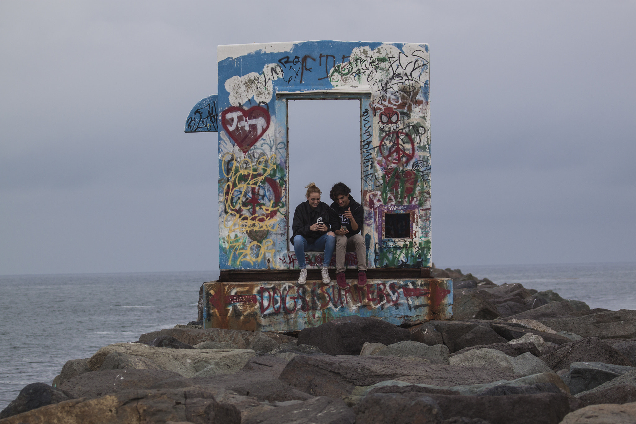 Canon EF 100-400mm F4.5-5.6L IS USM sample photo. Kids at the jetty shack photography