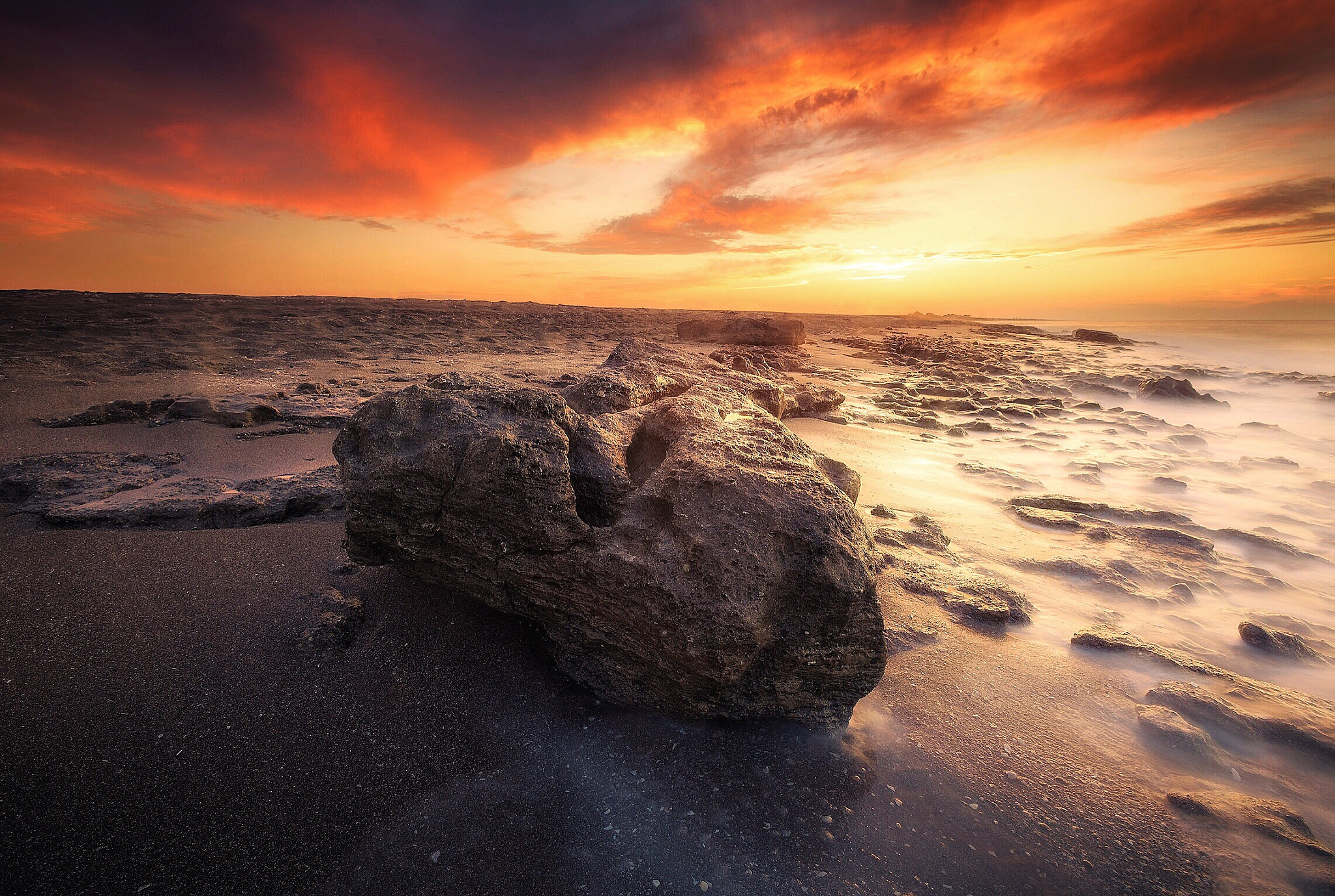 Canon EOS 6D + Canon EF 16-35mm F2.8L USM sample photo. Sunset photography