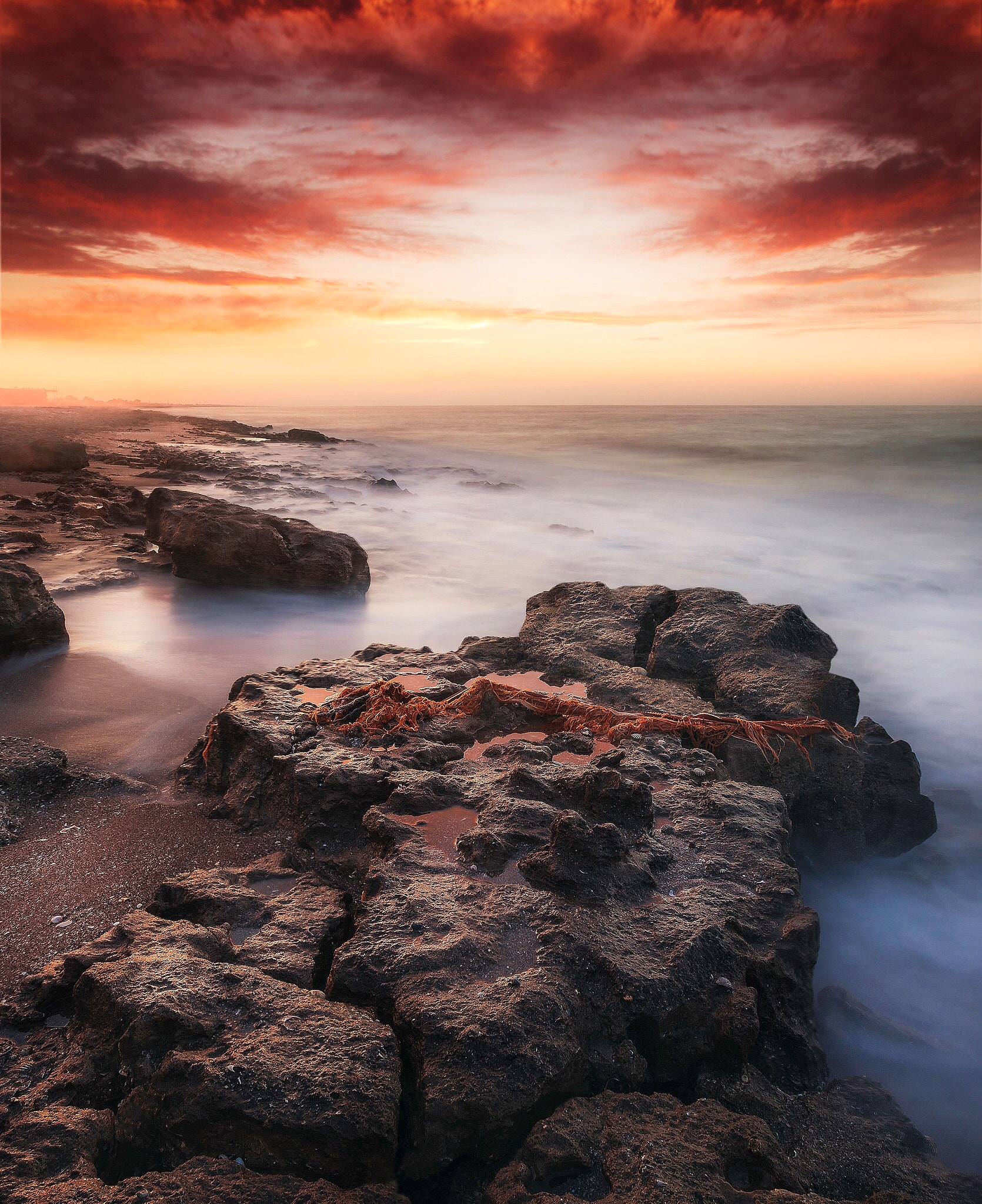 Canon EOS 6D + Canon EF 16-35mm F2.8L USM sample photo. Color sunset photography