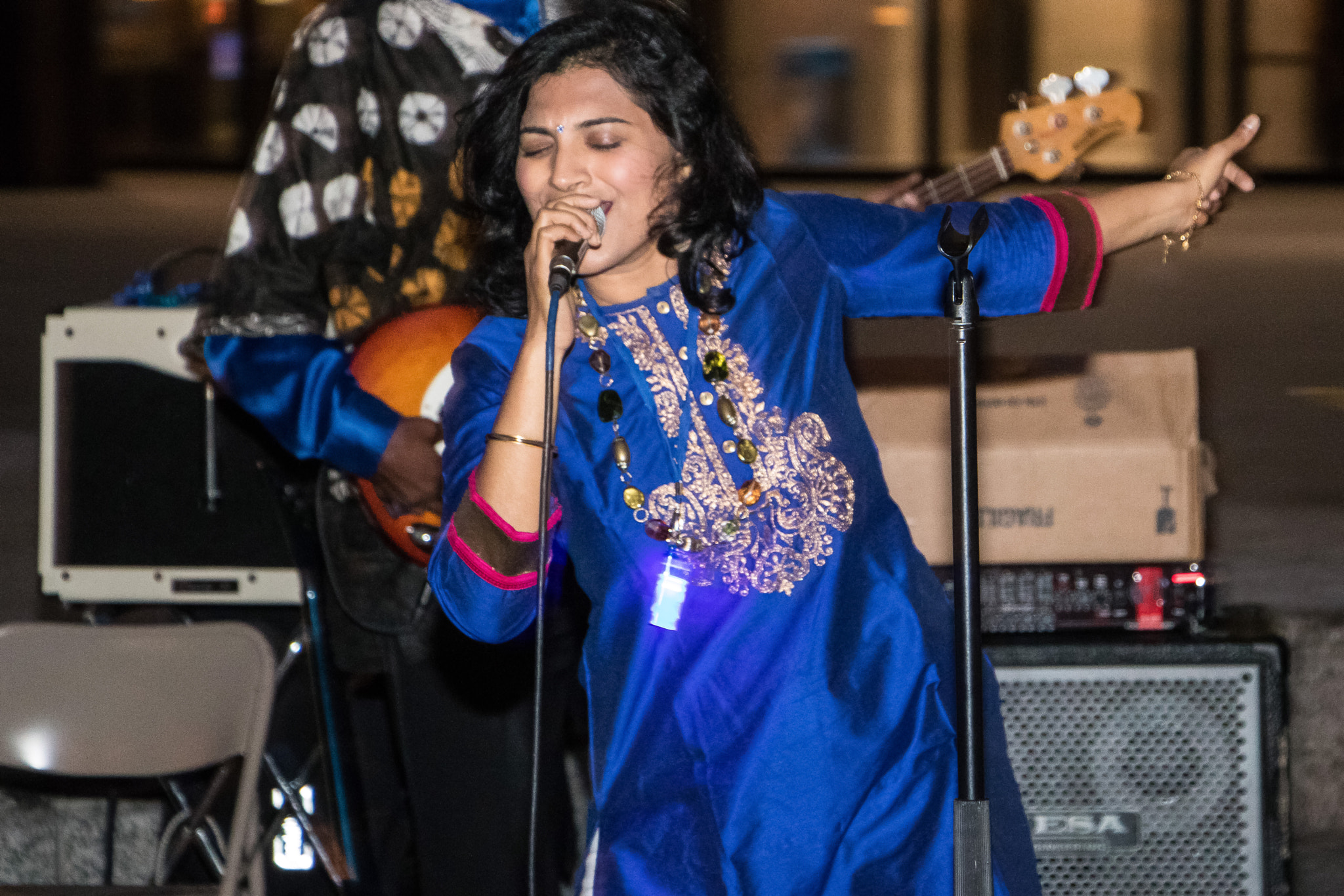 Canon EOS 760D (EOS Rebel T6s / EOS 8000D) sample photo. Funkadesi playing in chicago's daley plaza photography