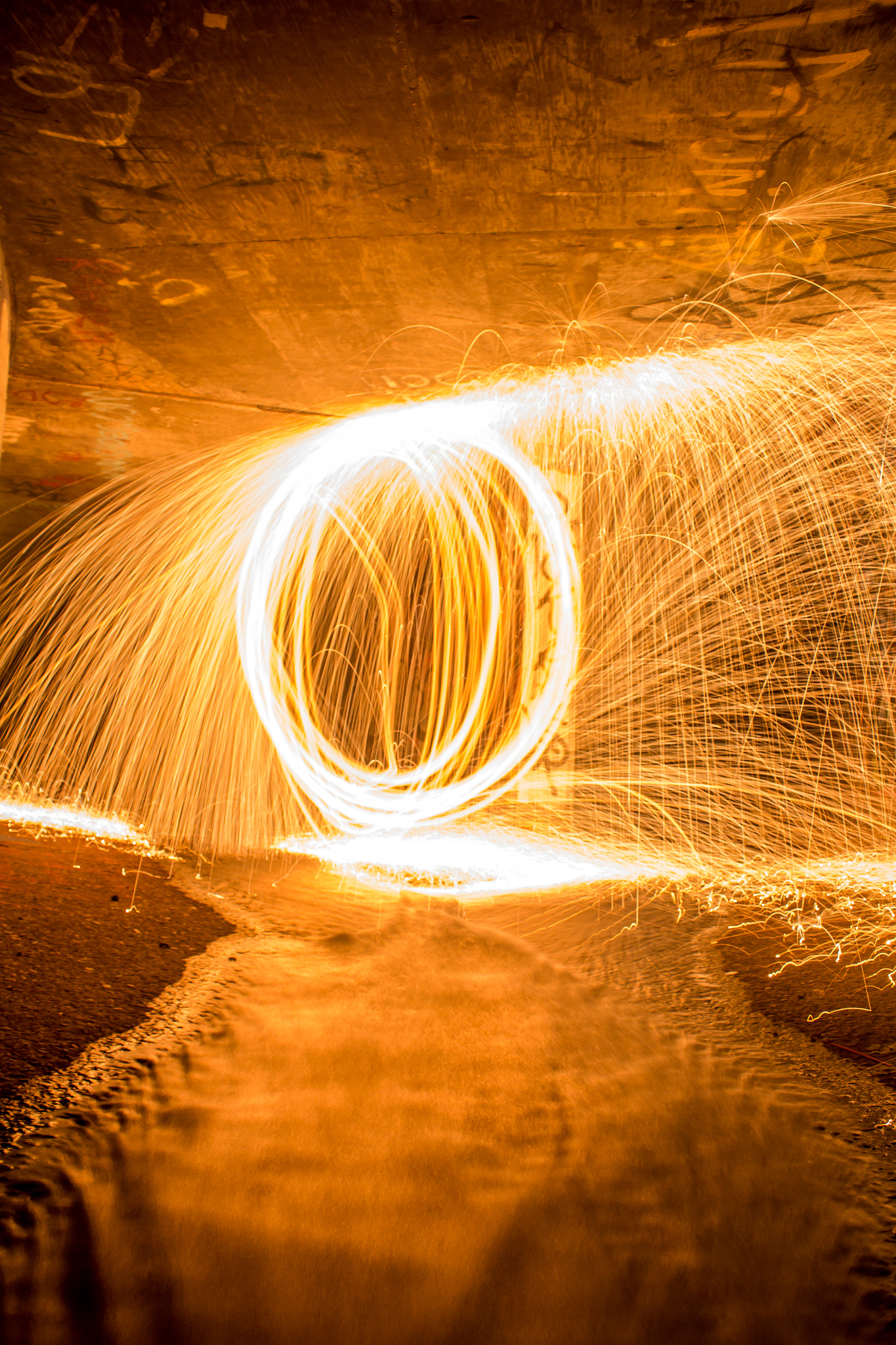 Canon EOS 650D (EOS Rebel T4i / EOS Kiss X6i) sample photo. Light at the end of the tunnel photography