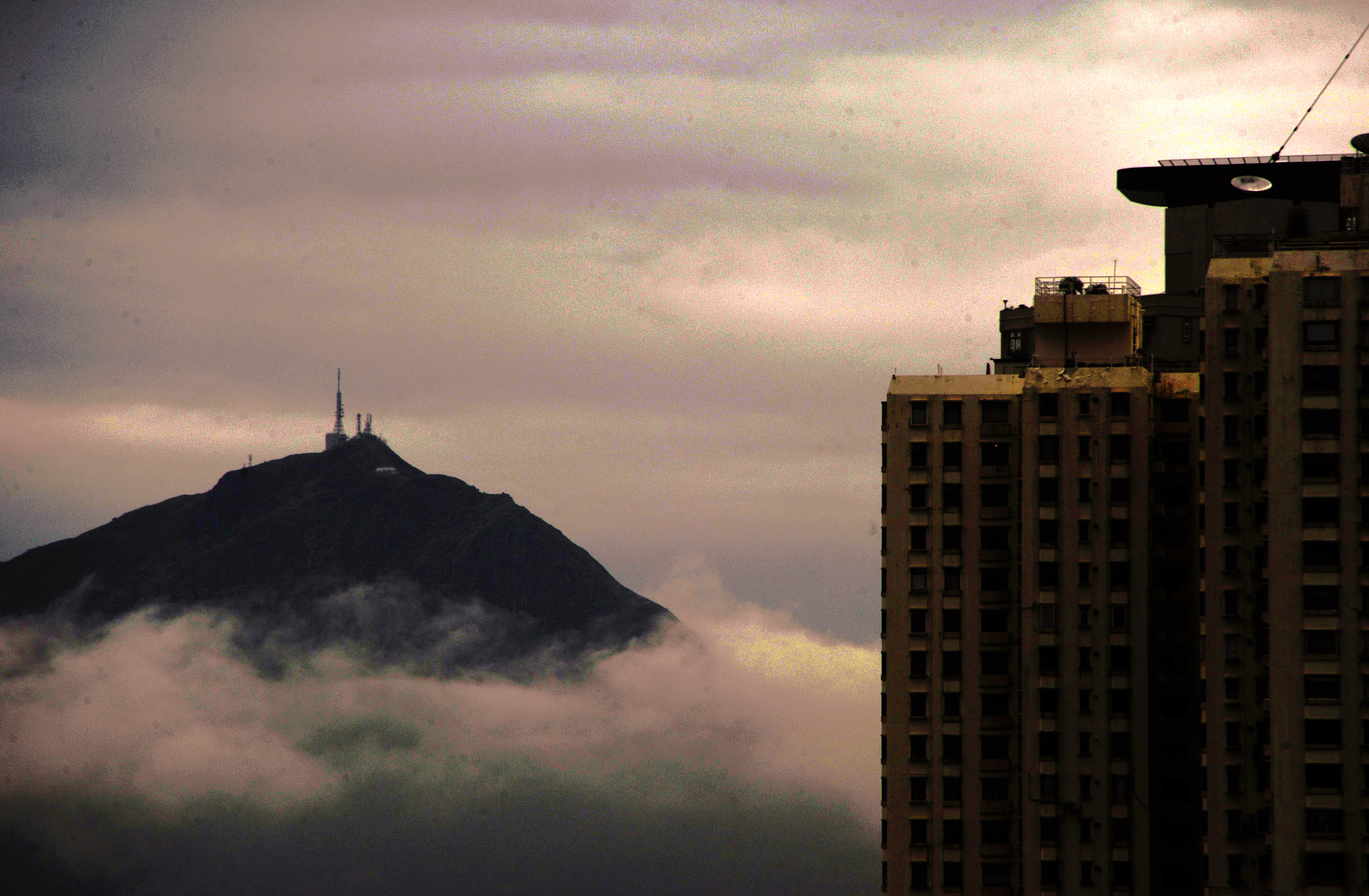 Nikon D3S sample photo. ...陰天... photography