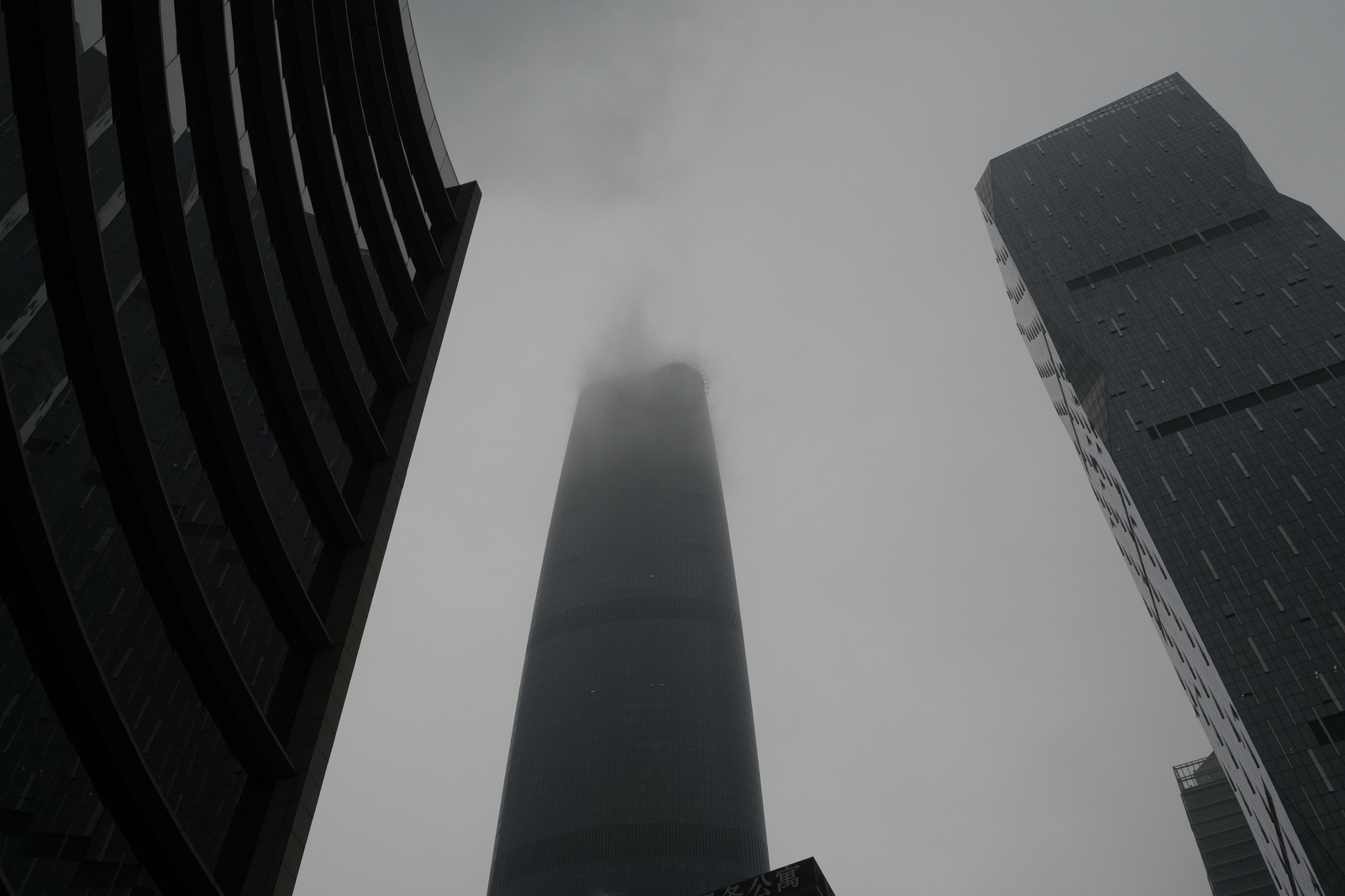 Olympus OM-D E-M10 + Olympus M.Zuiko Digital 17mm F1.8 sample photo. Skyscrapers in zhujiang new town photography