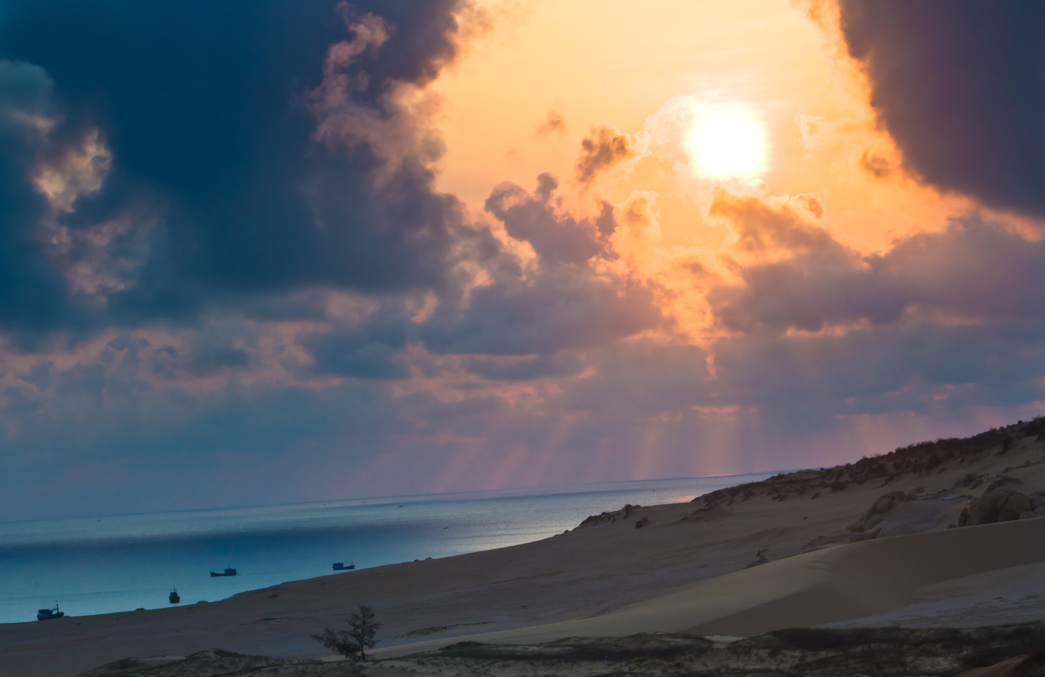 Canon EF 28-80mm f/3.5-5.6 USM sample photo. Dawn on mui dinh,ninhthuan-vietnam photography