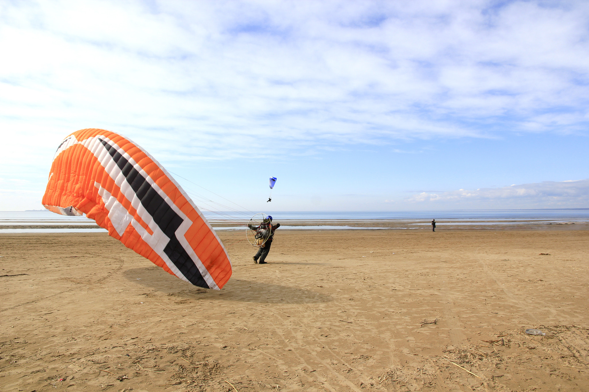 Canon EOS 550D (EOS Rebel T2i / EOS Kiss X4) sample photo. Taking off! photography