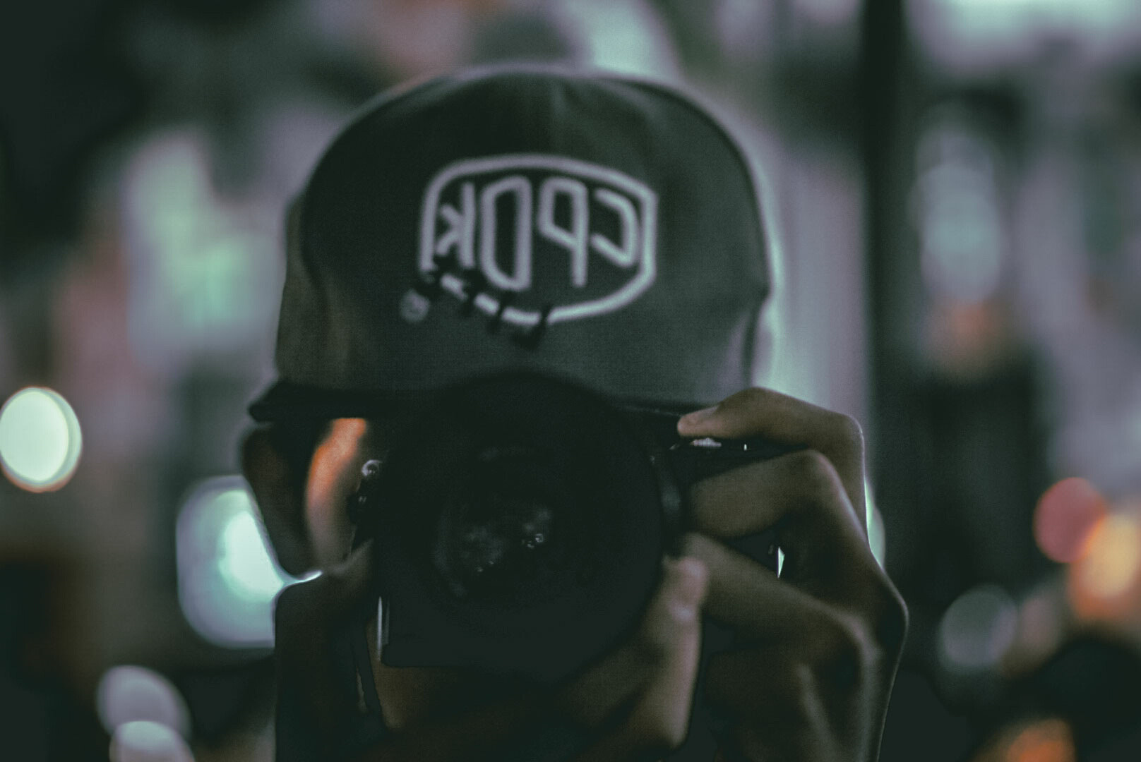 Sony Alpha a5000 (ILCE 5000) + E 50mm F1.8 OSS sample photo. Street photography