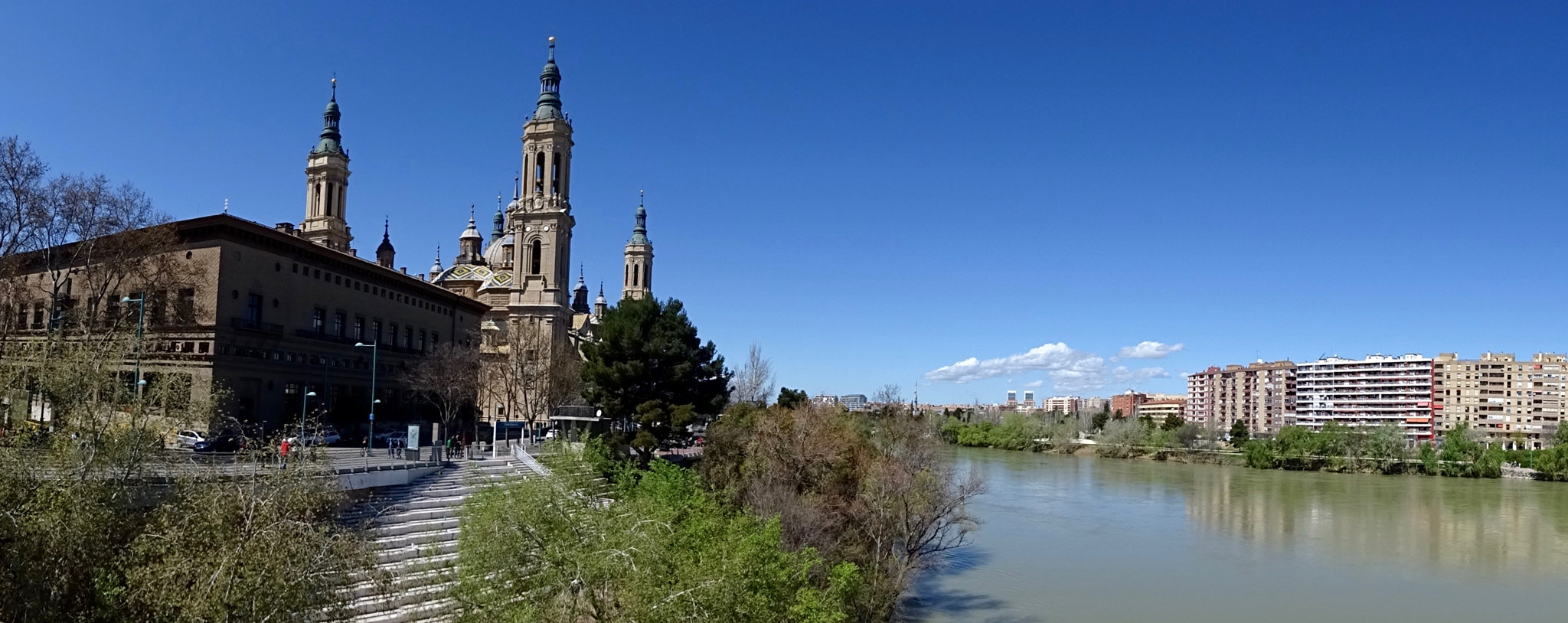 Sony DSC-HX60V + Sony 24-720mm F3.5-6.3 sample photo. Zaragoza. photography