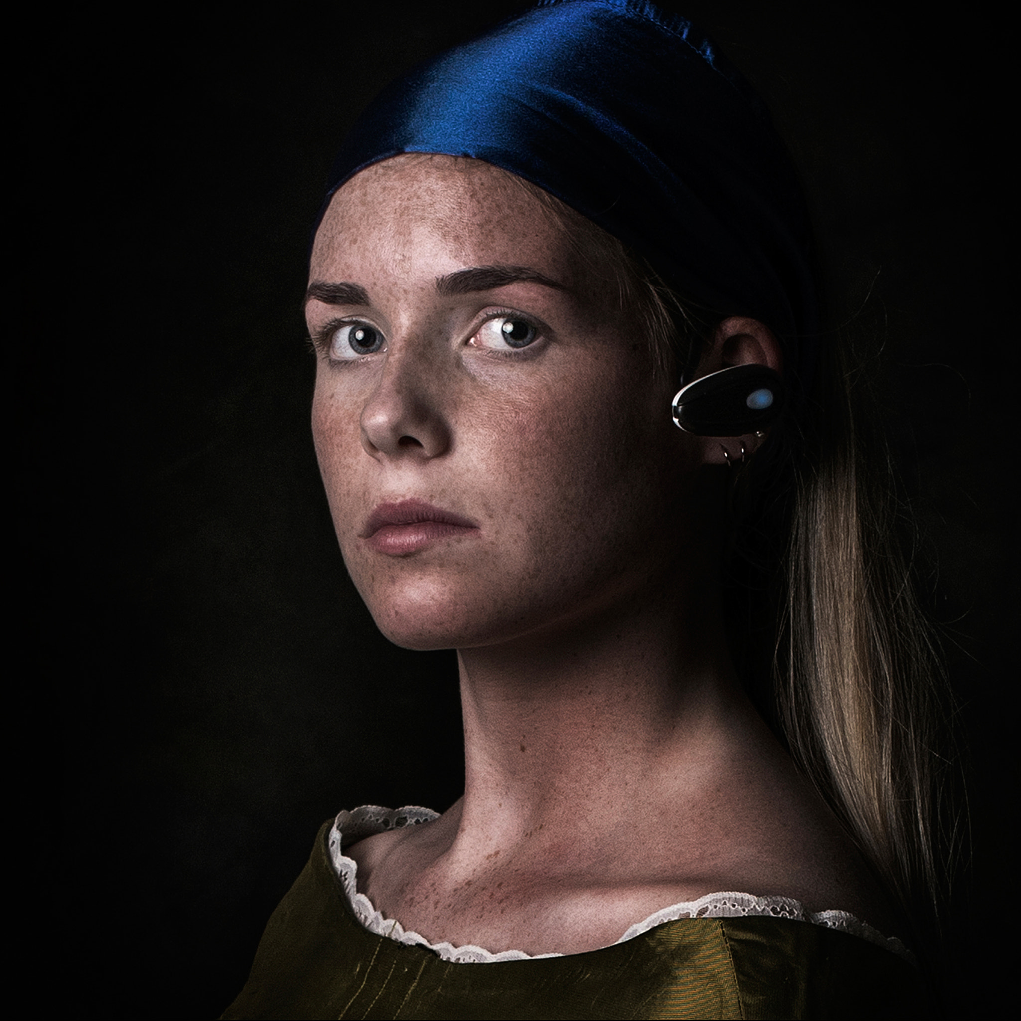 Sigma 70-200mm F2.8 EX DG Macro HSM II sample photo. The girl with the bluetooth headset... photography