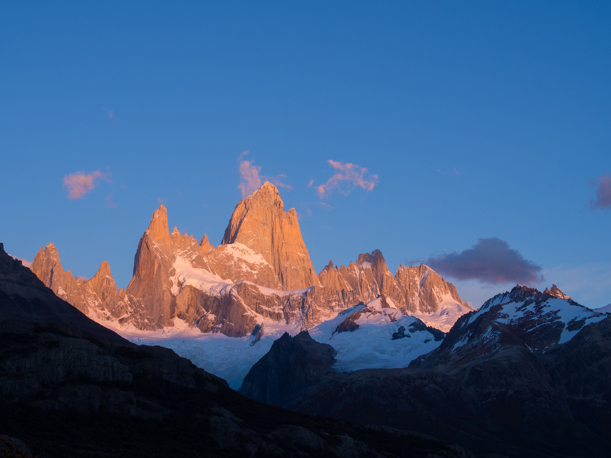 Olympus OM-D E-M5 sample photo. Sunrise, mt. fitzroy photography