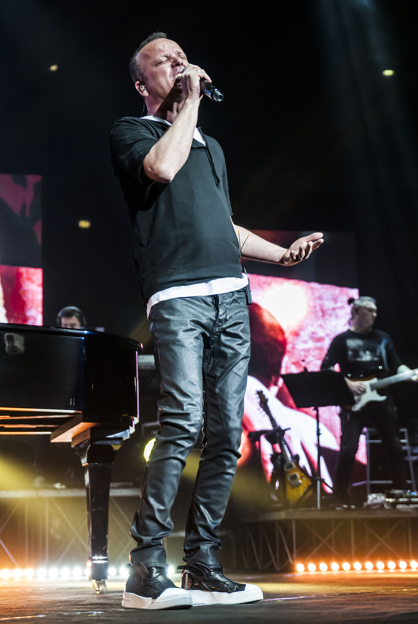 Tamron SP 24-70mm F2.8 Di VC USD sample photo. Gigi d'alessio malaterra world tour 2016 photography
