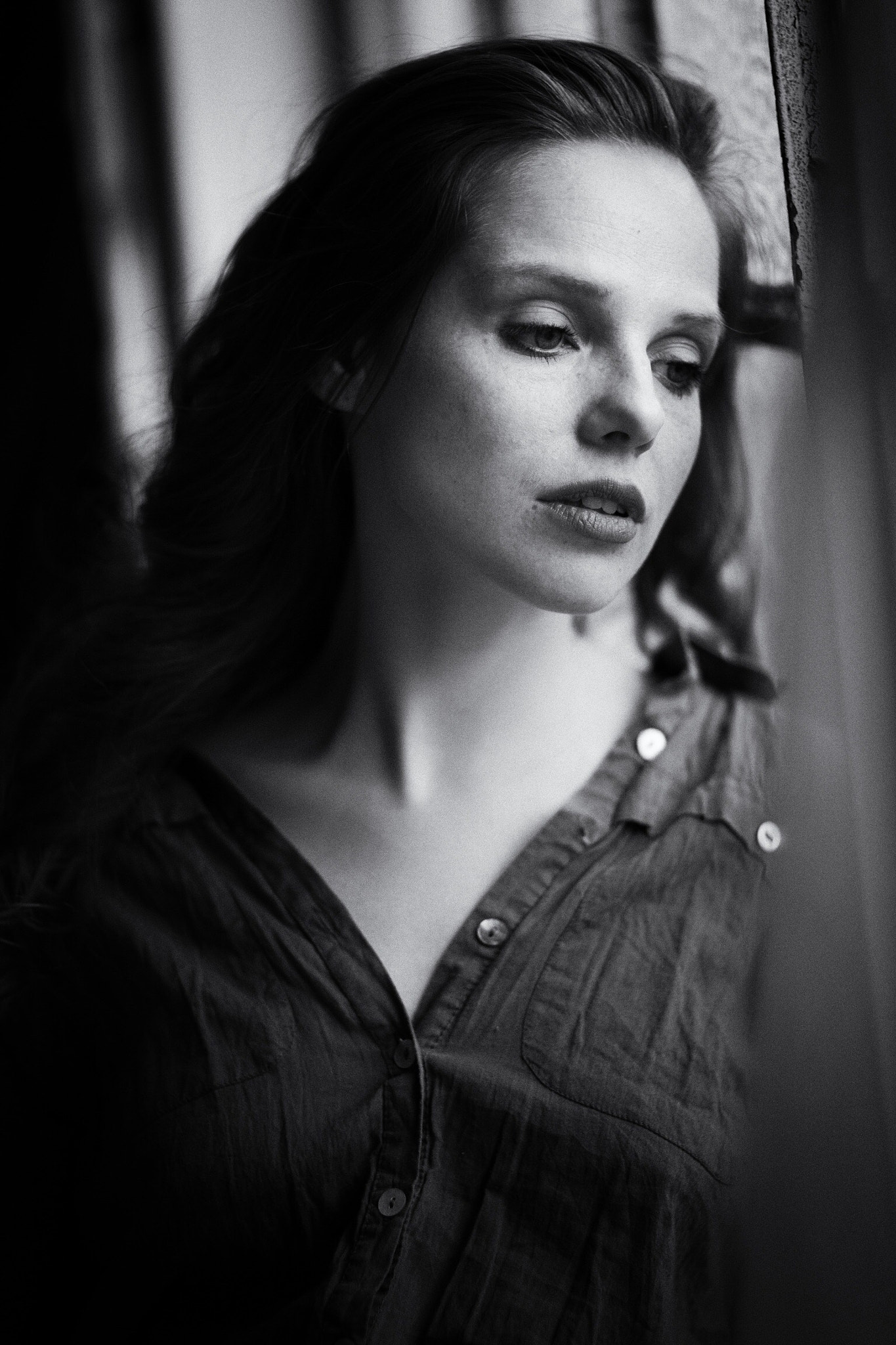 Canon EOS-1D Mark III sample photo. Am fenster photography