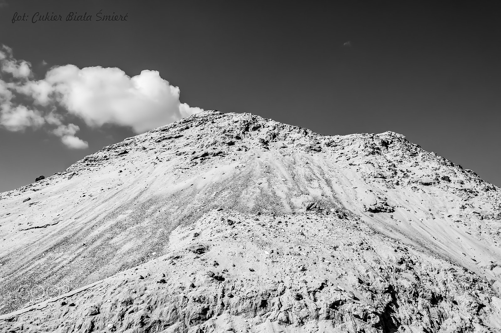 Sony Alpha DSLR-A700 + 24-70mm F2.8 sample photo. Mountains photography