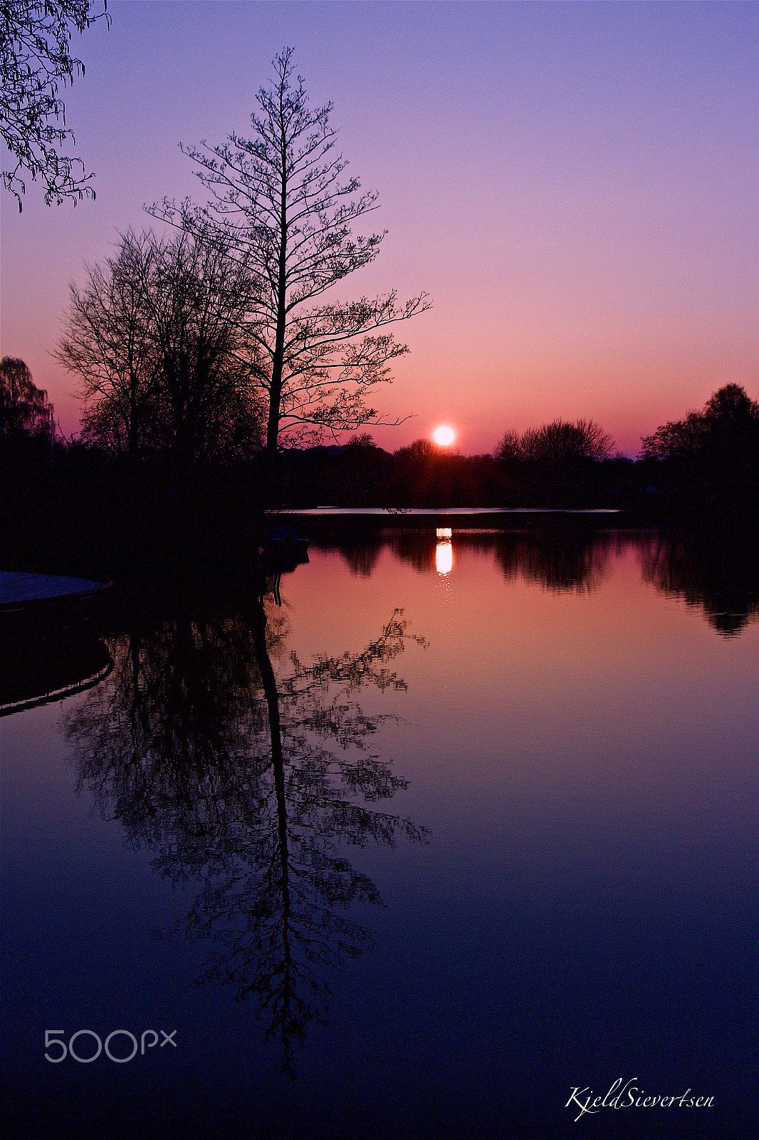 Canon EF-S 18-135mm F3.5-5.6 IS STM sample photo. "glowing sunset" photography