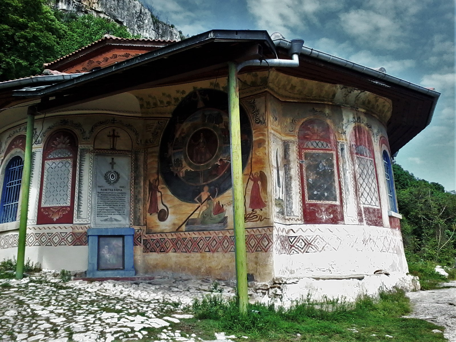 Samsung Galaxy Star sample photo. In monastery. photography