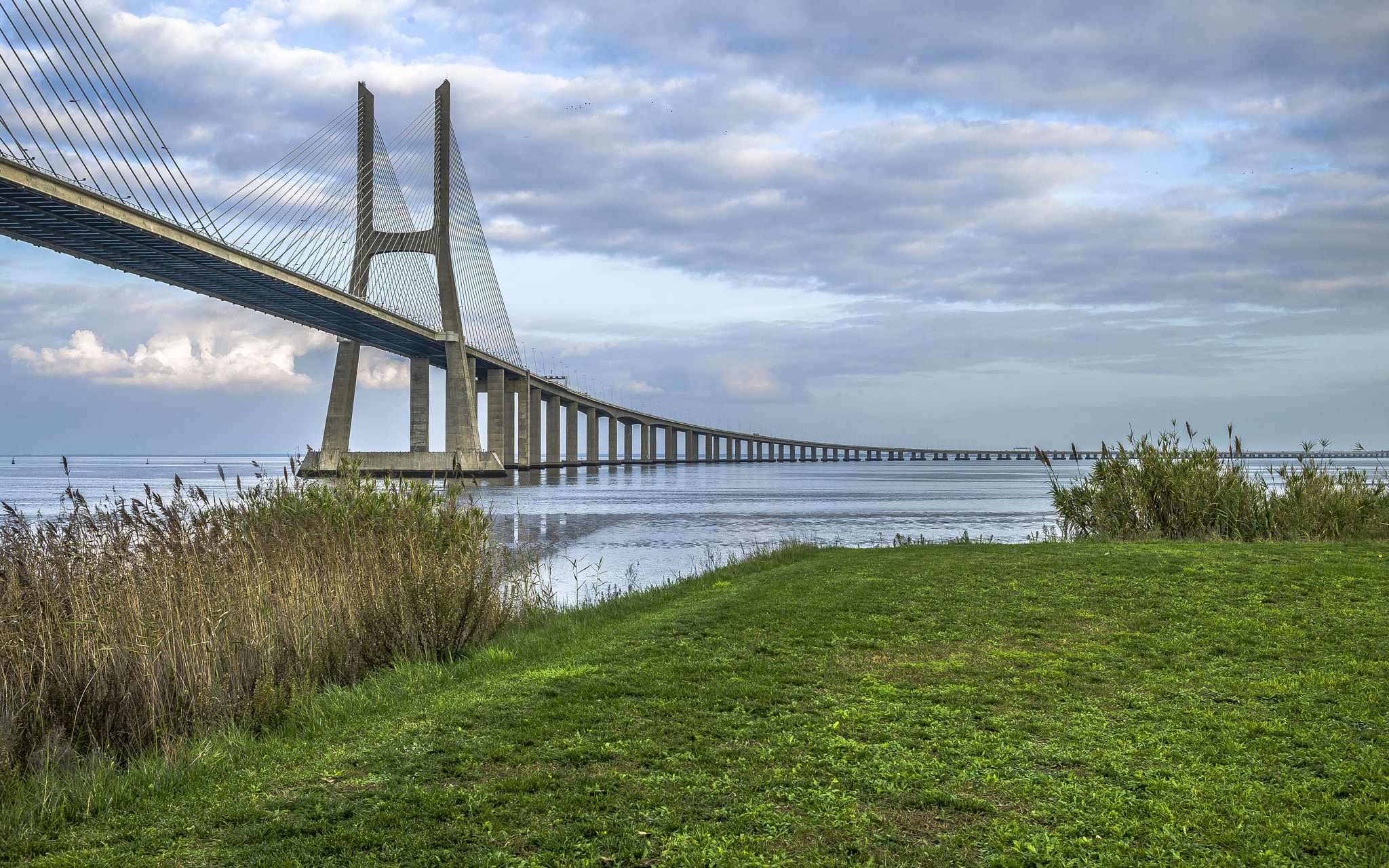 Leica Tri-Elmar-M 16-18-21mm F4 ASPH sample photo. Ponte vasco da gama photography