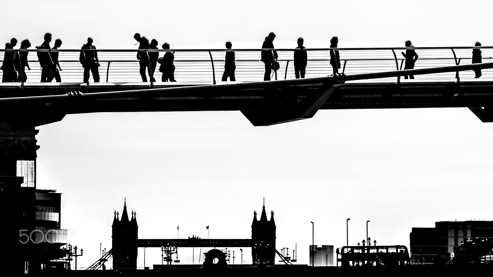Sony E 18-200mm F3.5-6.3 OSS LE sample photo. Sky people of london photography