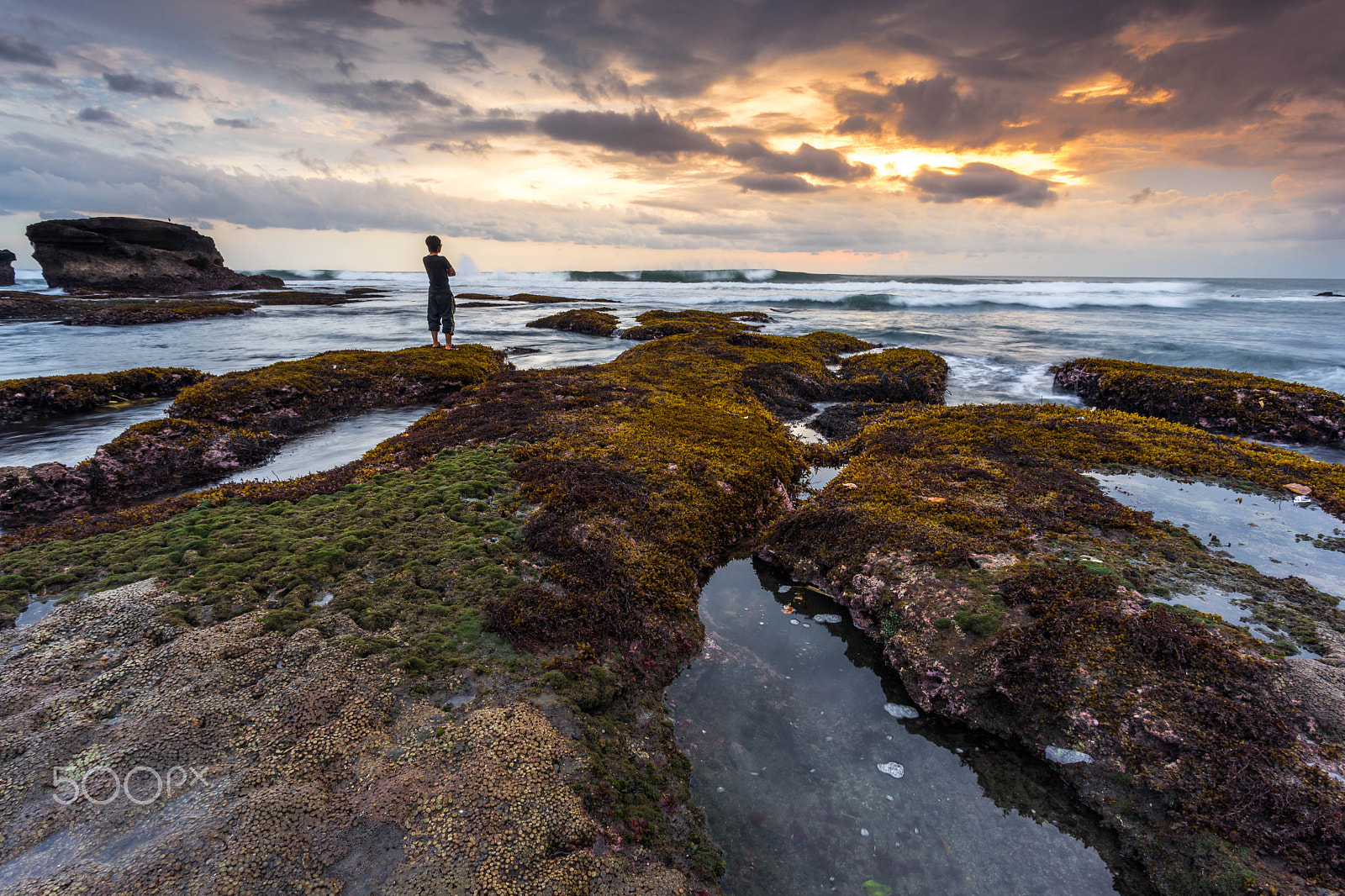 Sony a7 + Canon EF 17-40mm F4L USM sample photo. Human and nature at melasti beach, bali indonesia photography