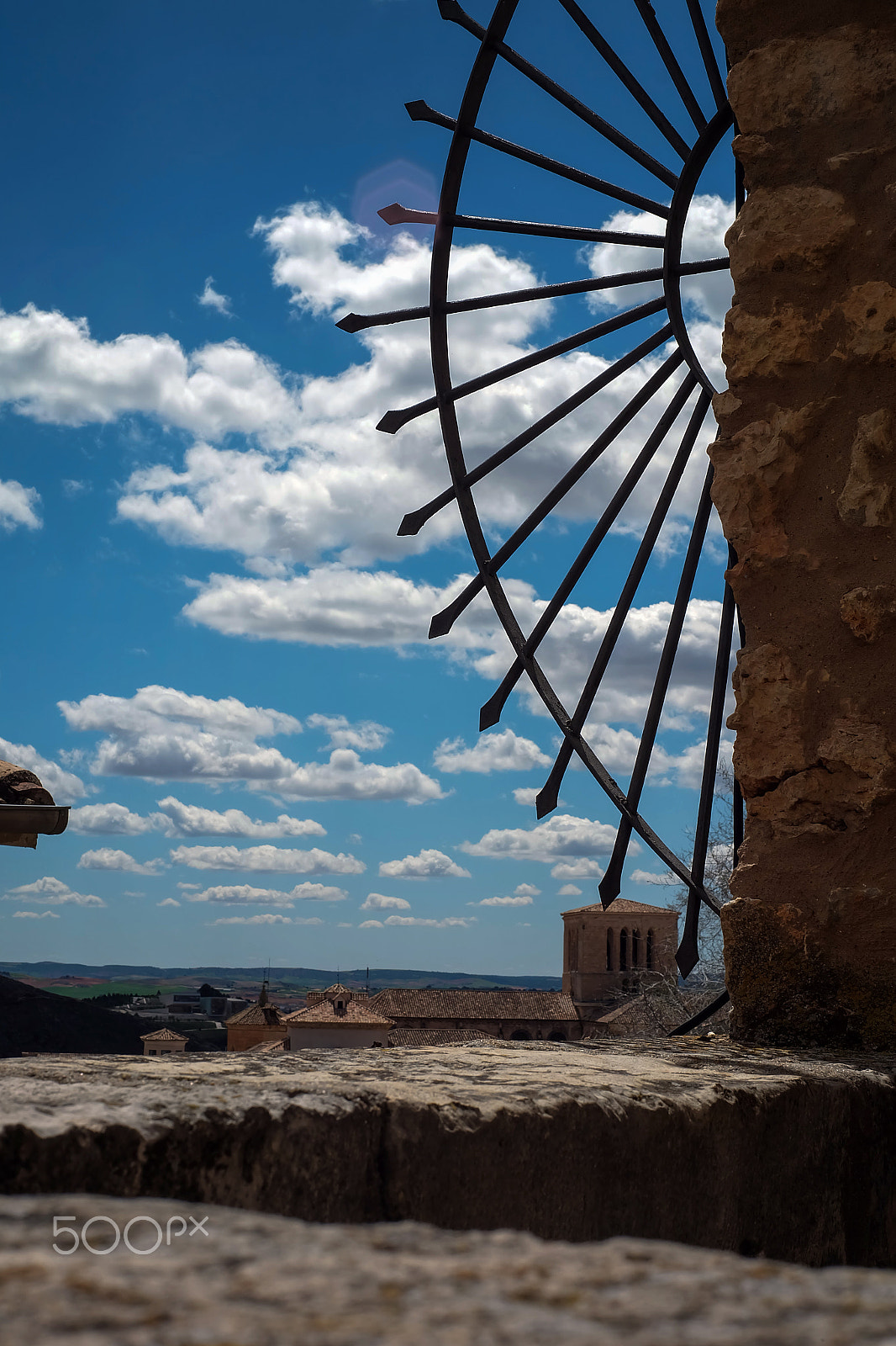 Fujifilm X-A1 + Fujifilm XF 35mm F1.4 R sample photo. Window to cuenca photography