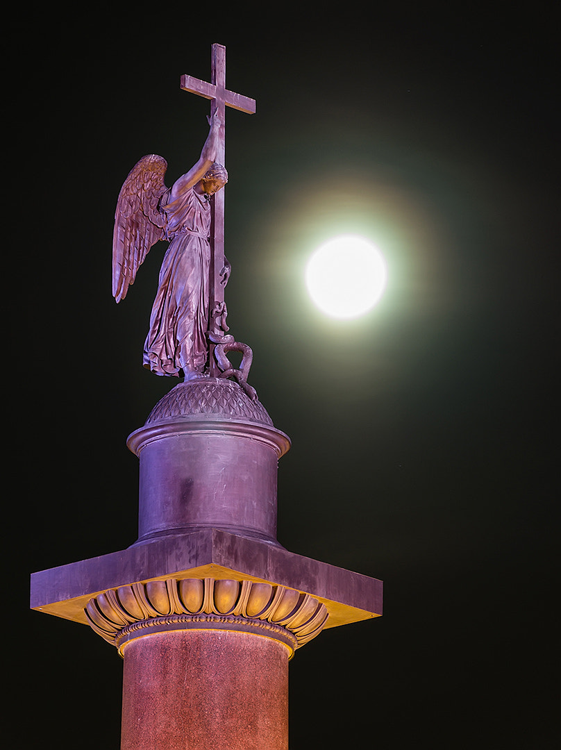 Olympus PEN E-PL3 sample photo. Angel and moon photography