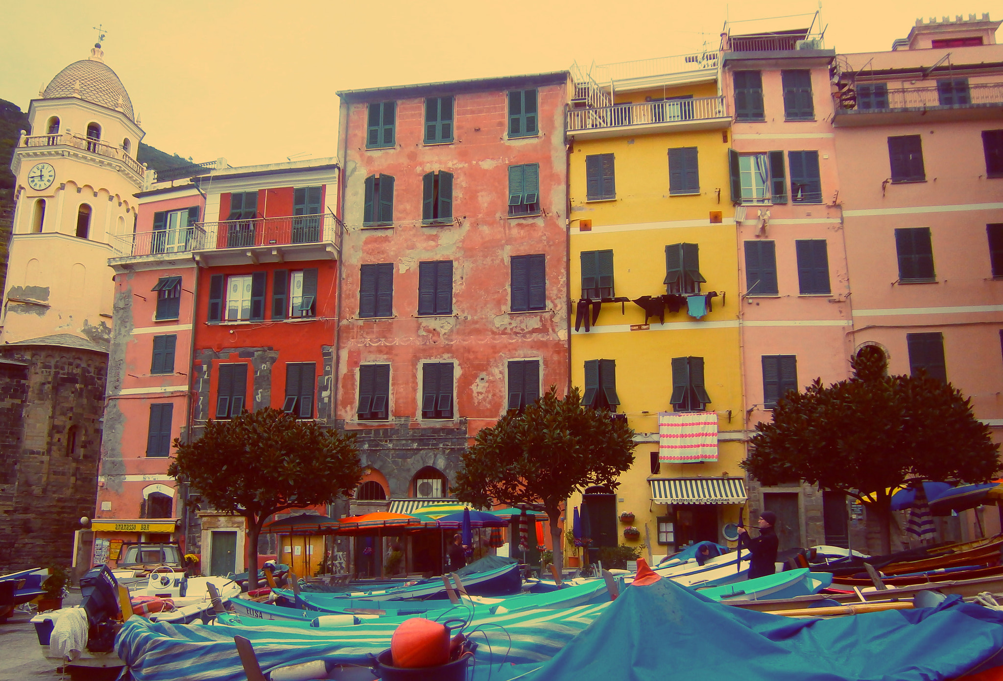 Olympus VG130,D710 sample photo. Colorful houses photography