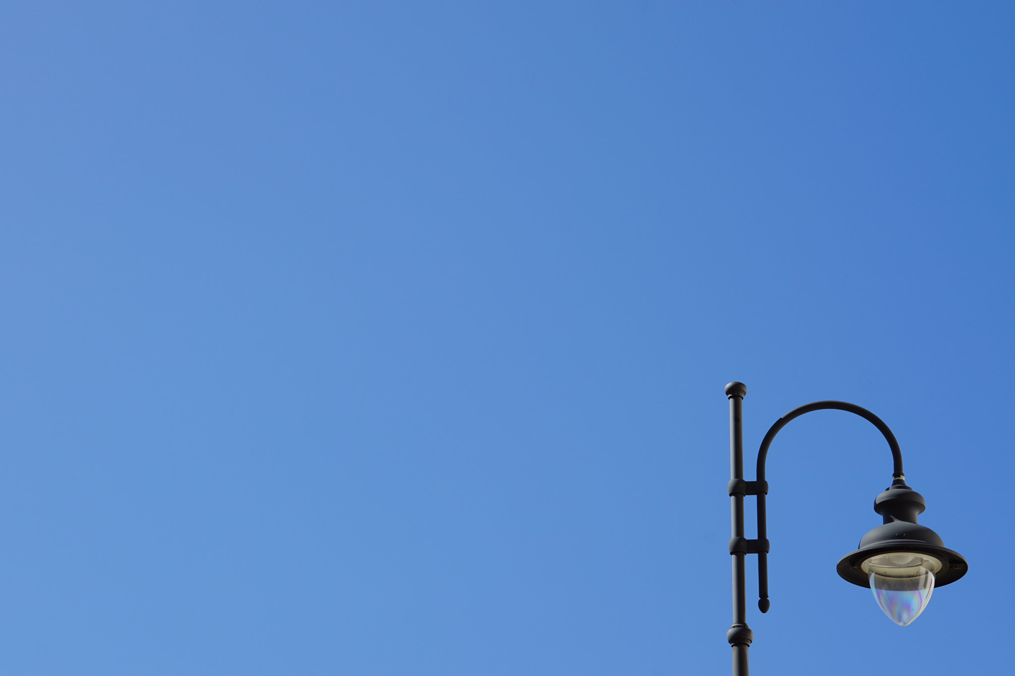 Sony E 50mm F1.8 OSS sample photo. Blue sky in levanto photography