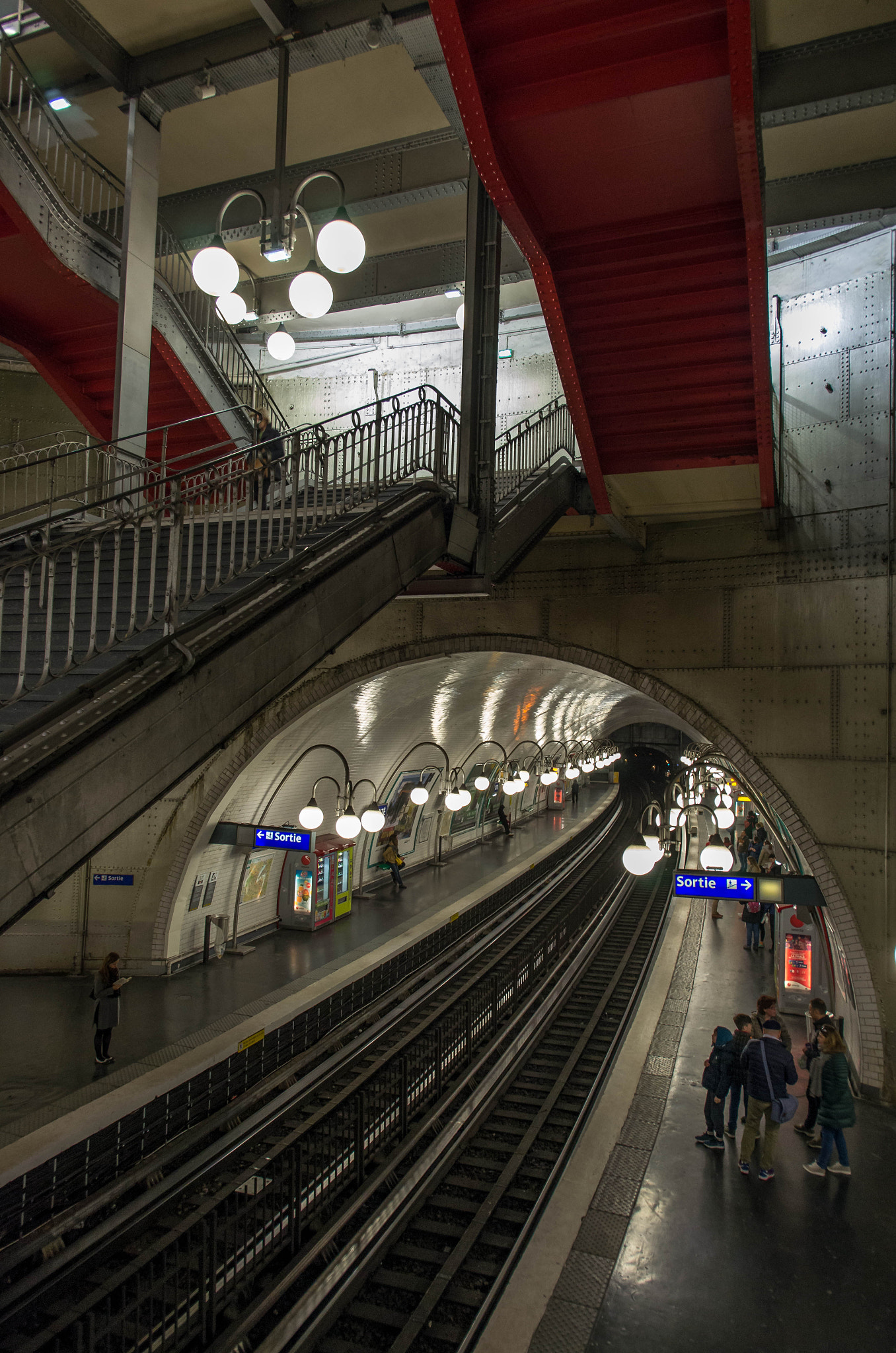 Pentax K-5 sample photo. French subway photography