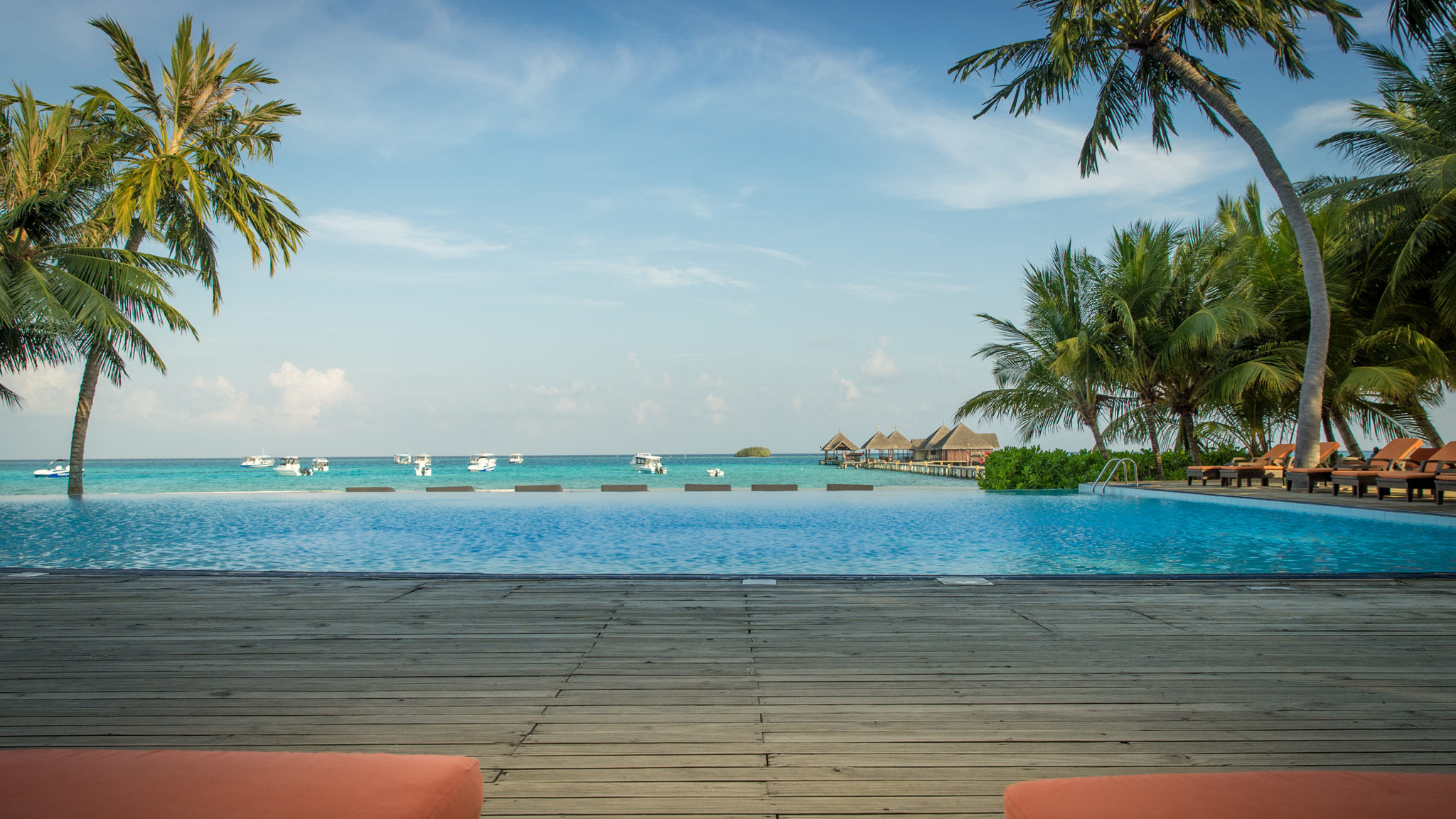 Canon EF 24-70mm F2.8L II USM sample photo. Swimming pool photography