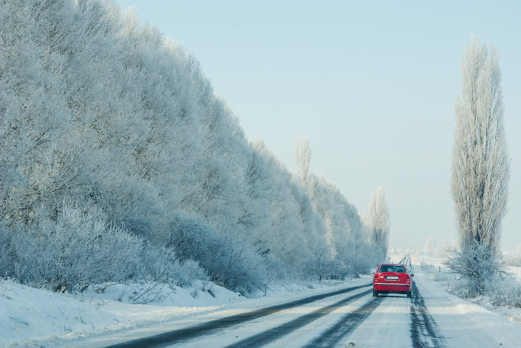 Tamron AF 28-75mm F2.8 XR Di LD Aspherical (IF) sample photo. Winter beauty on the road photography