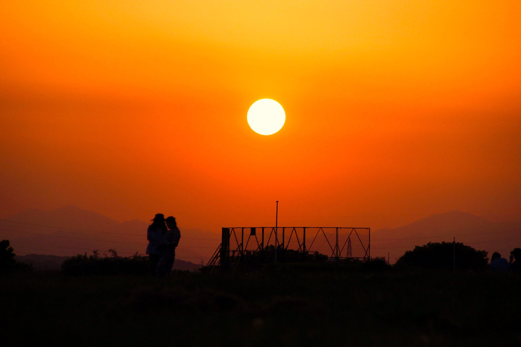 Sigma 18-250mm F3.5-6.3 DC OS HSM sample photo. As the sun sets photography