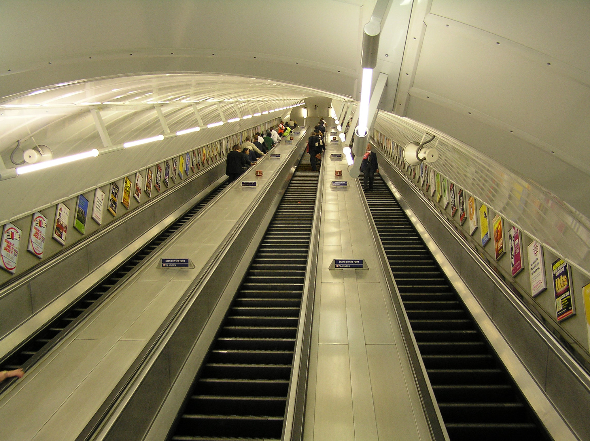 Olympus C765UZ sample photo. Escalator to infinity photography