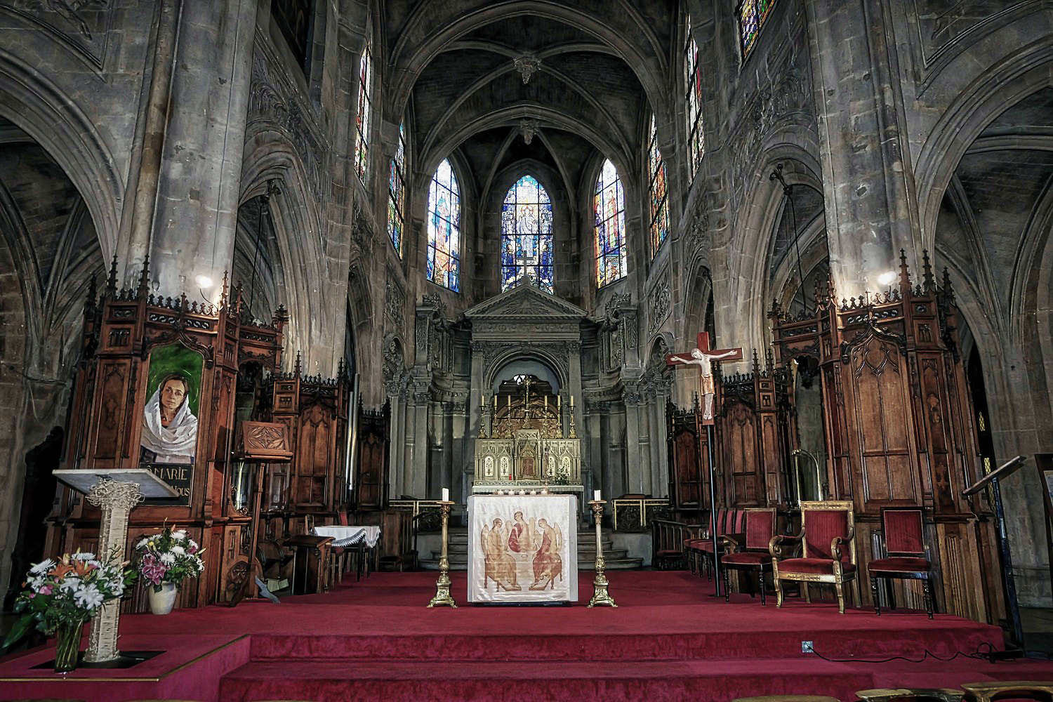 Fujifilm XC 16-50mm F3.5-5.6 OIS sample photo. Cathedral in paris photography