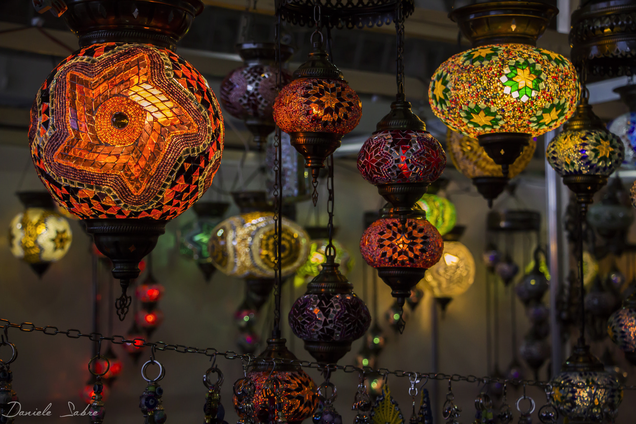 Canon EF-S 18-135mm F3.5-5.6 IS STM sample photo. Indian lanterns photography