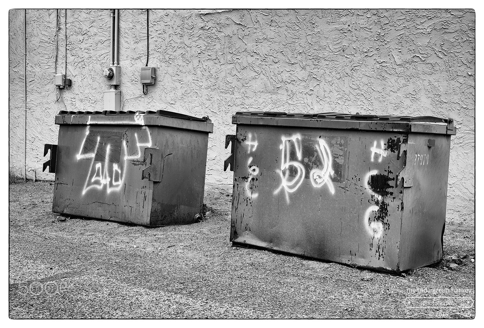 Leica Summarit-M 50mm F2.4 sample photo. Alleyway art gallery photography