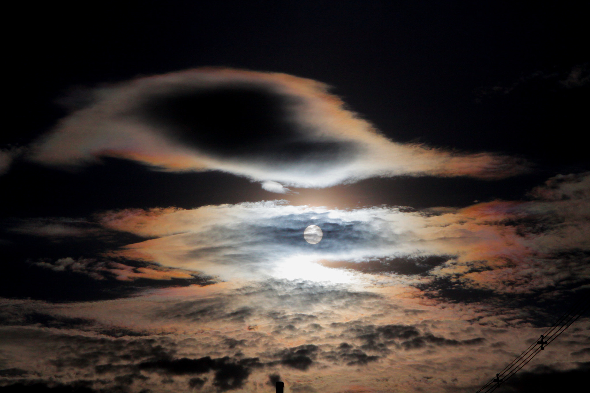 Sigma 18-125mm F3.8-5.6 DC OS HSM sample photo. Face of the back of the sun photography