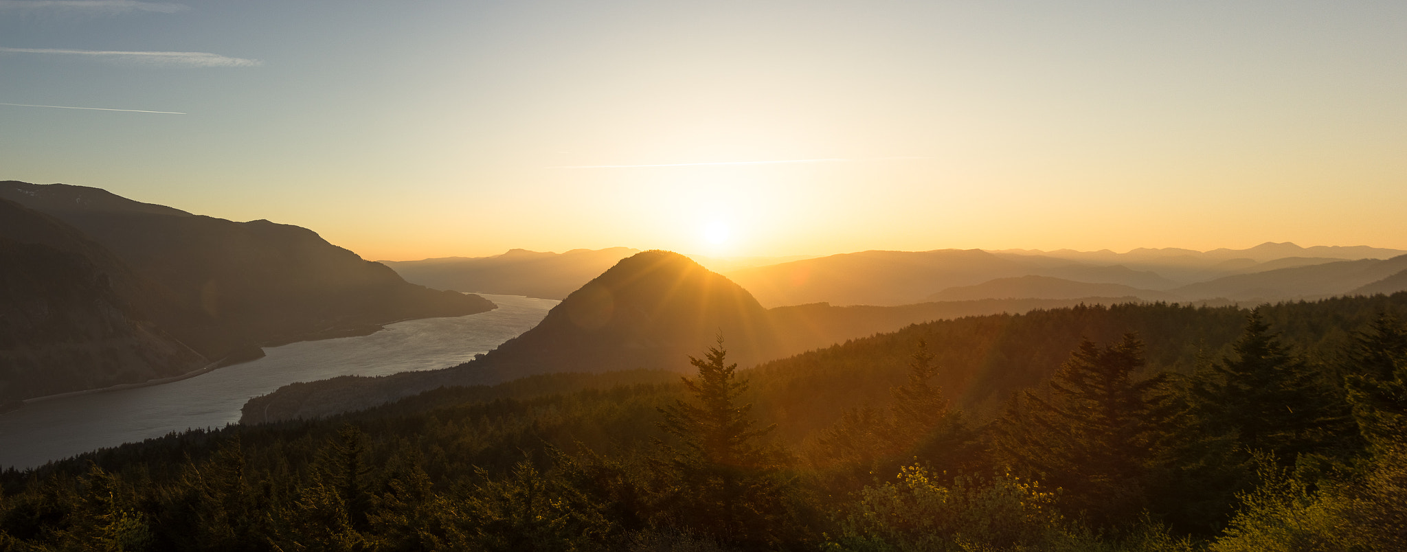 Canon EF-S 18-135mm F3.5-5.6 IS STM sample photo. Mountain sunset photography