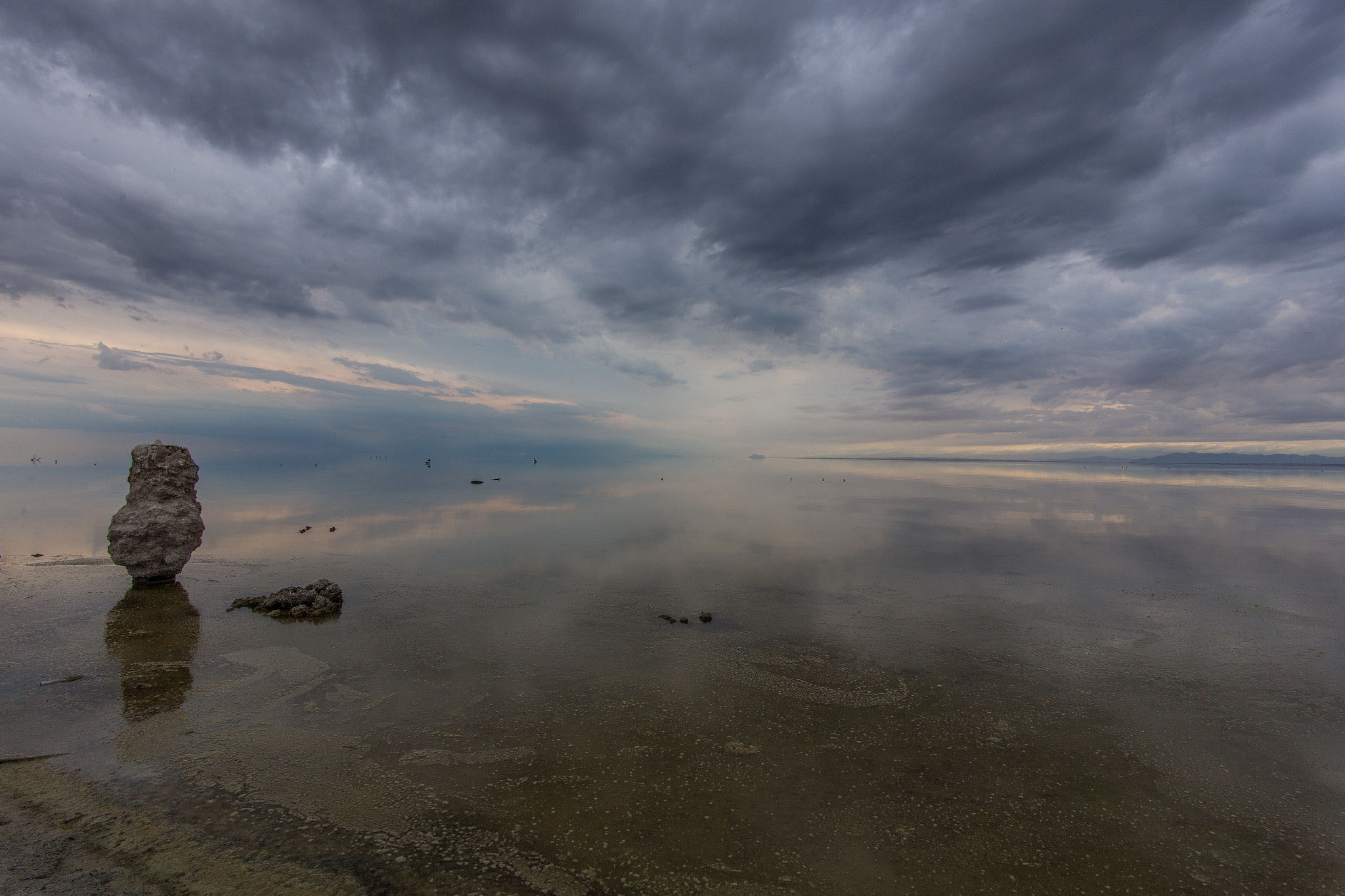 Canon EF-S 17-85mm F4-5.6 IS USM sample photo. Reflections. a cloudy day at bombay beach photography