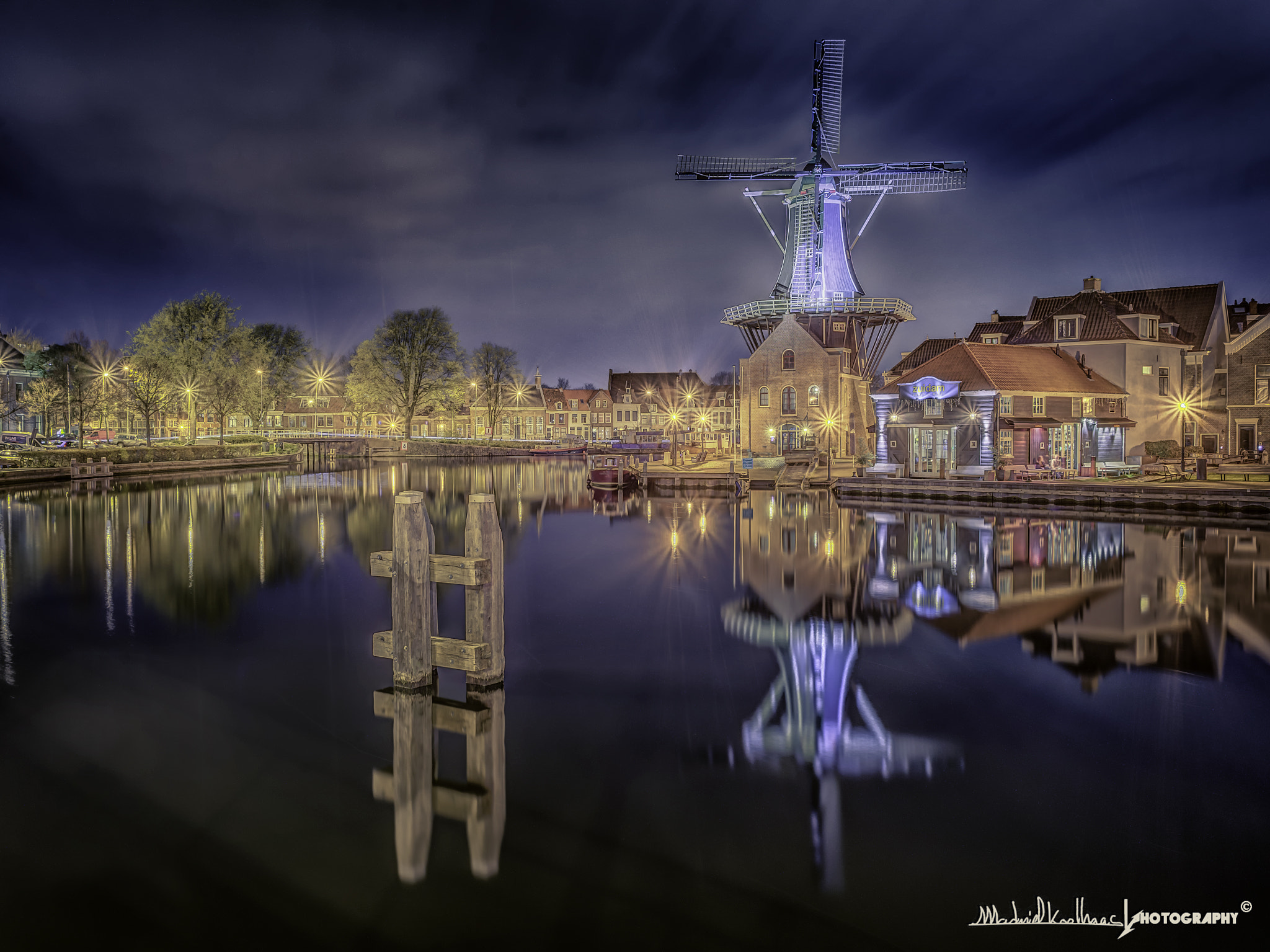 Nikon D600 + AF Nikkor 28mm f/2.8 sample photo. Reflection of haarlem photography