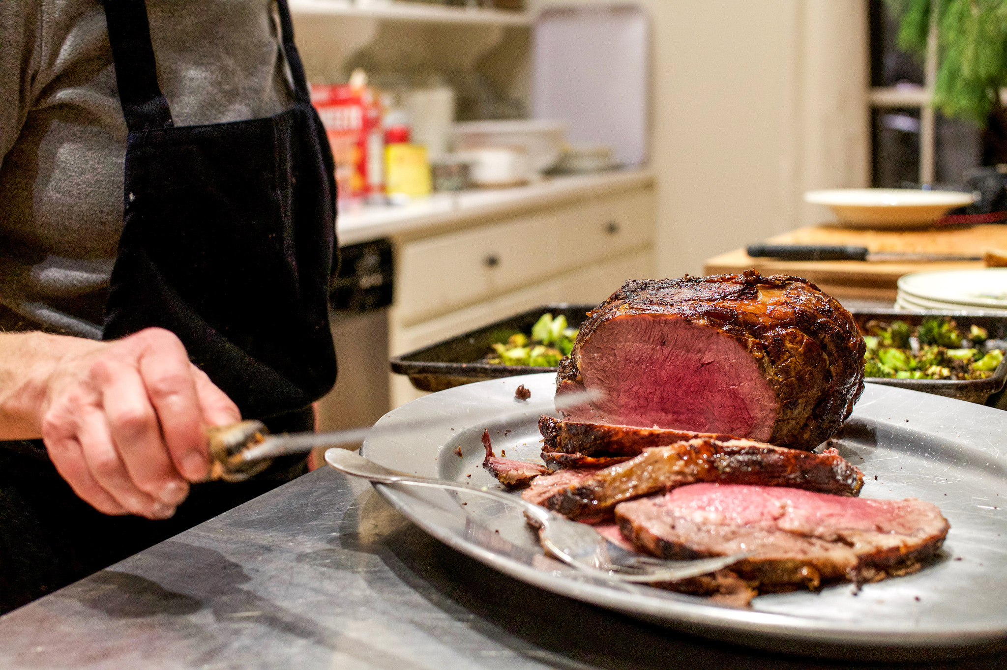 Sony Alpha a5000 (ILCE 5000) + ZEISS Touit 32mm F1.8 sample photo. Dinner at home photography