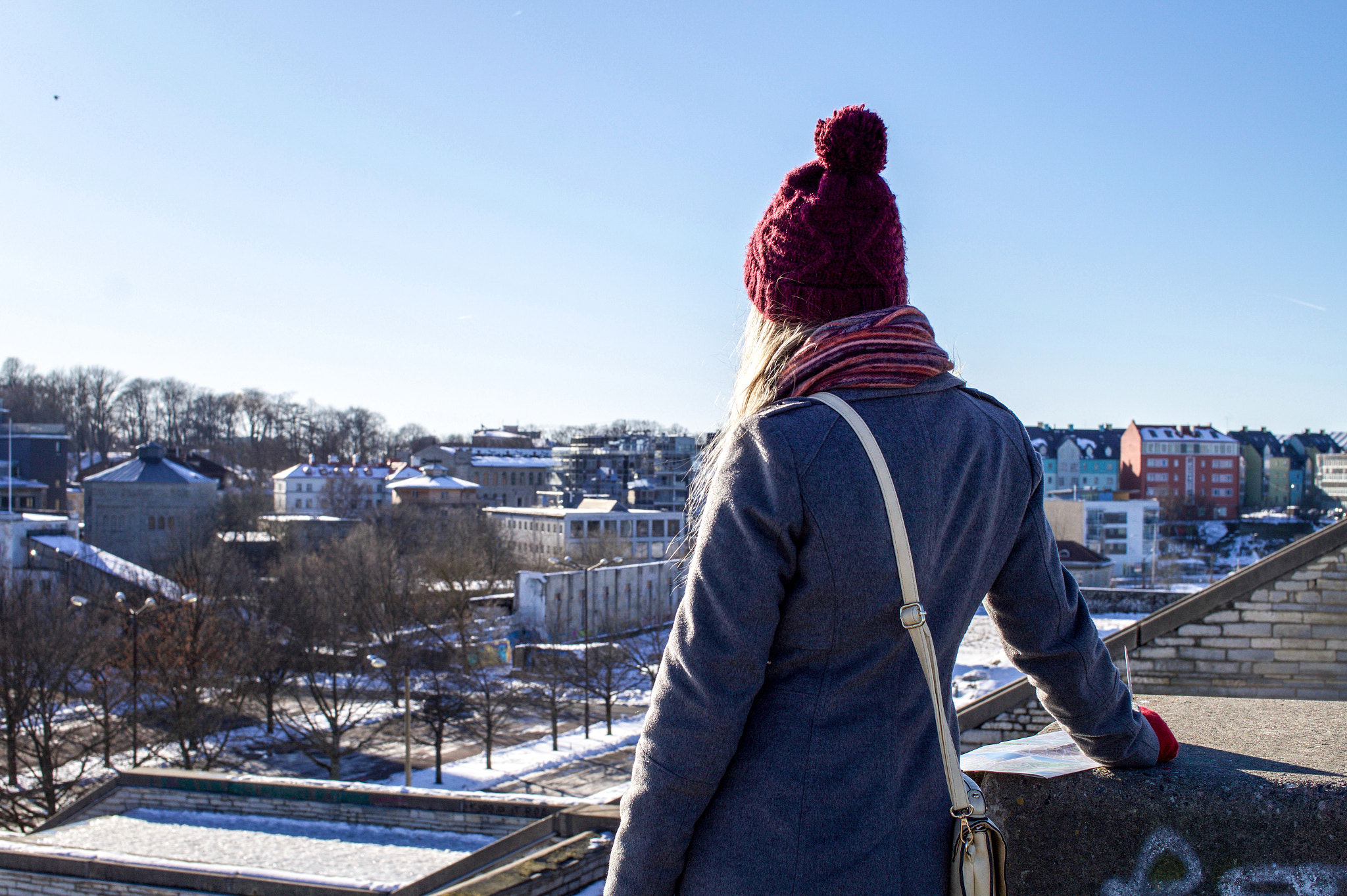 Sony Alpha a5000 (ILCE 5000) + ZEISS Touit 32mm F1.8 sample photo. Surveying estonia photography