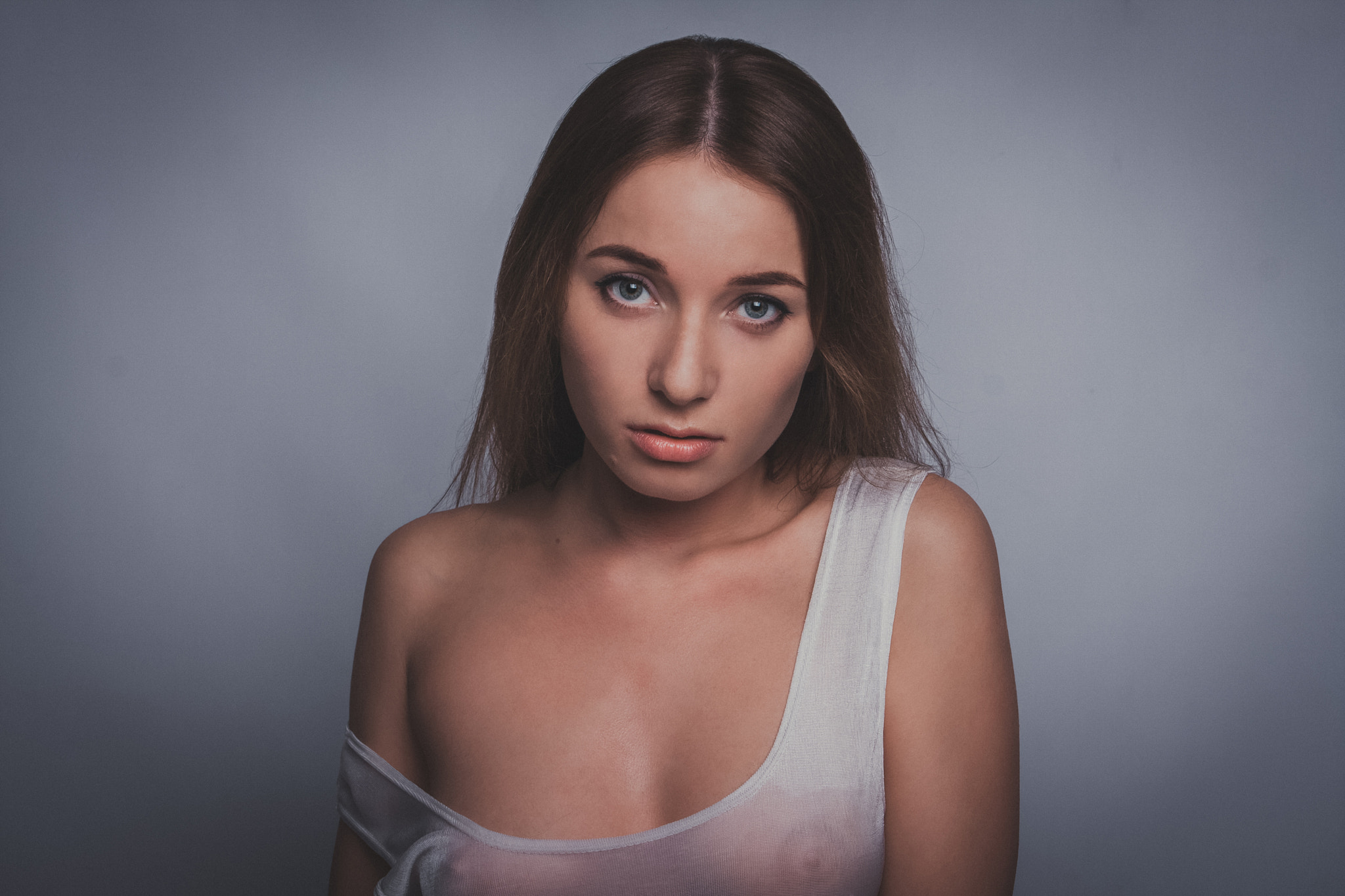 Canon EF 28-105mm f/3.5-4.5 USM sample photo. Anna photography