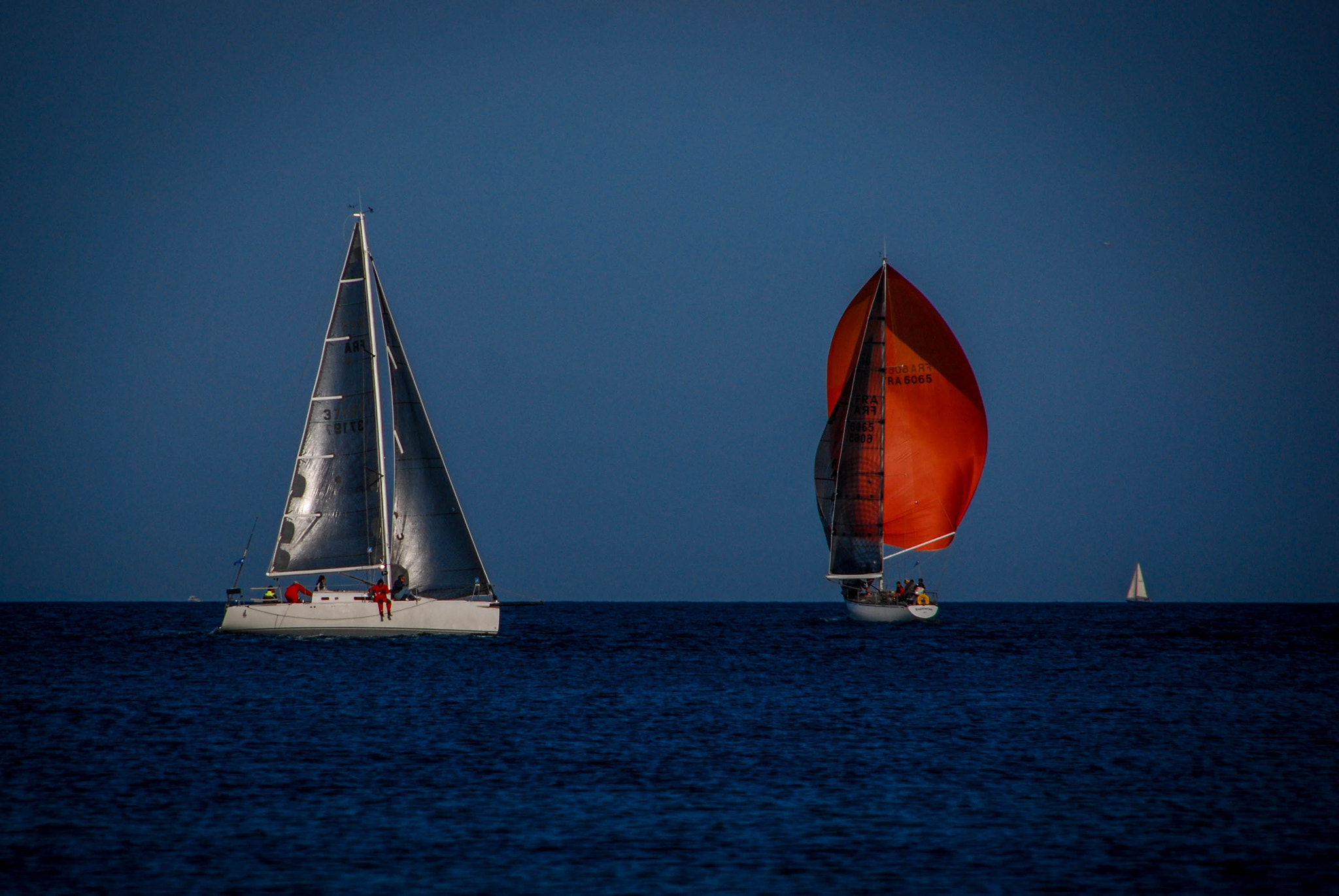 Nikon D80 + Sigma 18-200mm F3.5-6.3 DC sample photo. Sail photography