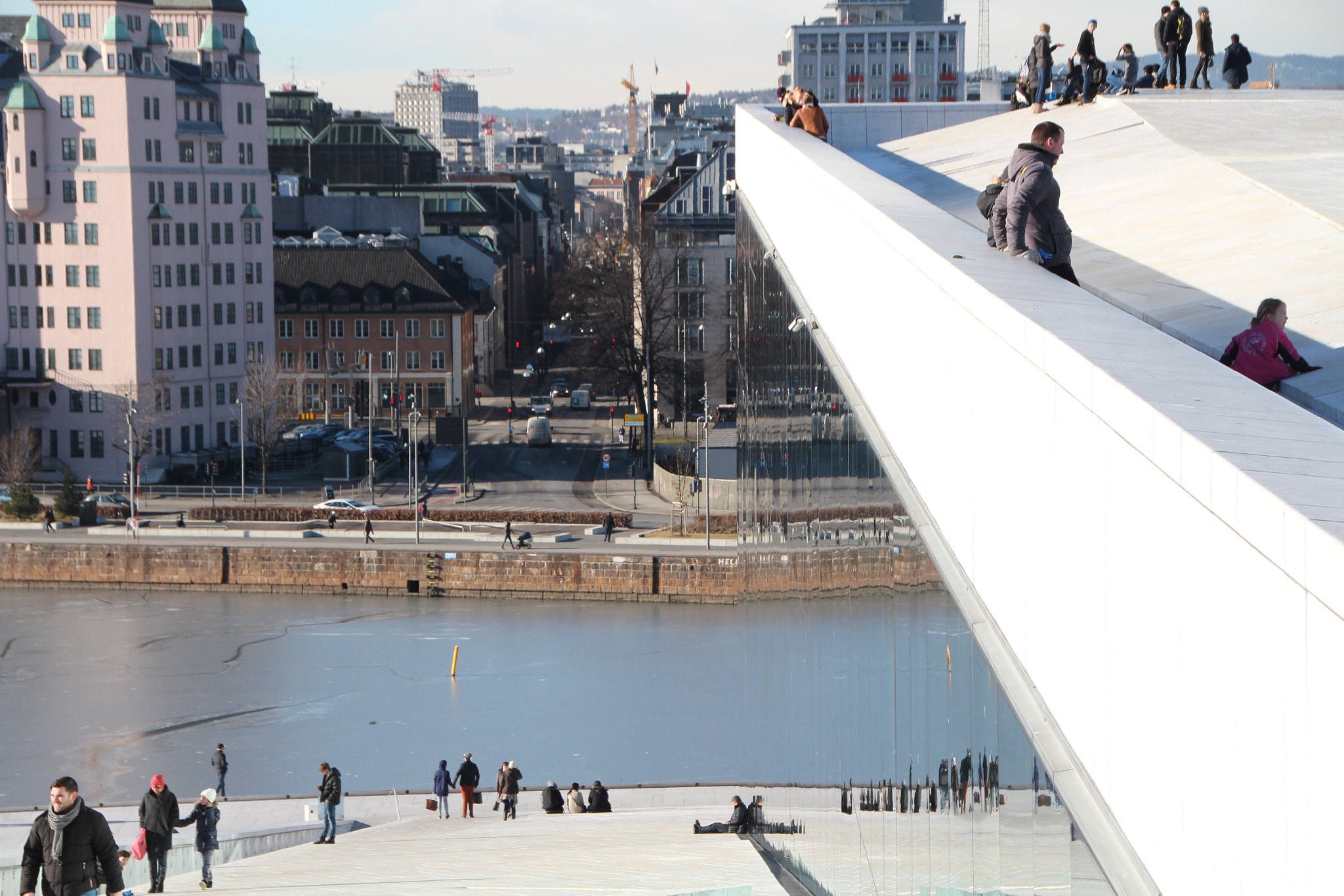 Canon EOS 650D (EOS Rebel T4i / EOS Kiss X6i) + Sigma 18-200mm f/3.5-6.3 DC OS HSM [II] sample photo. Oslo opera.  photography