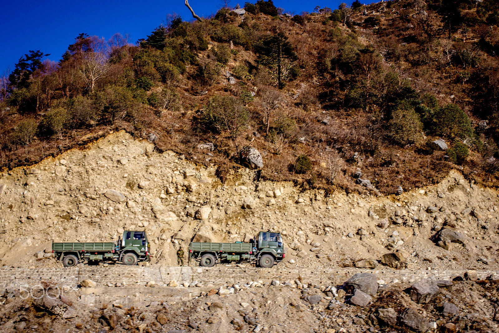 Canon EOS 550D (EOS Rebel T2i / EOS Kiss X4) + Canon EF 40mm F2.8 STM sample photo. Pahaad - sikkim "the himalayan paradise" photography