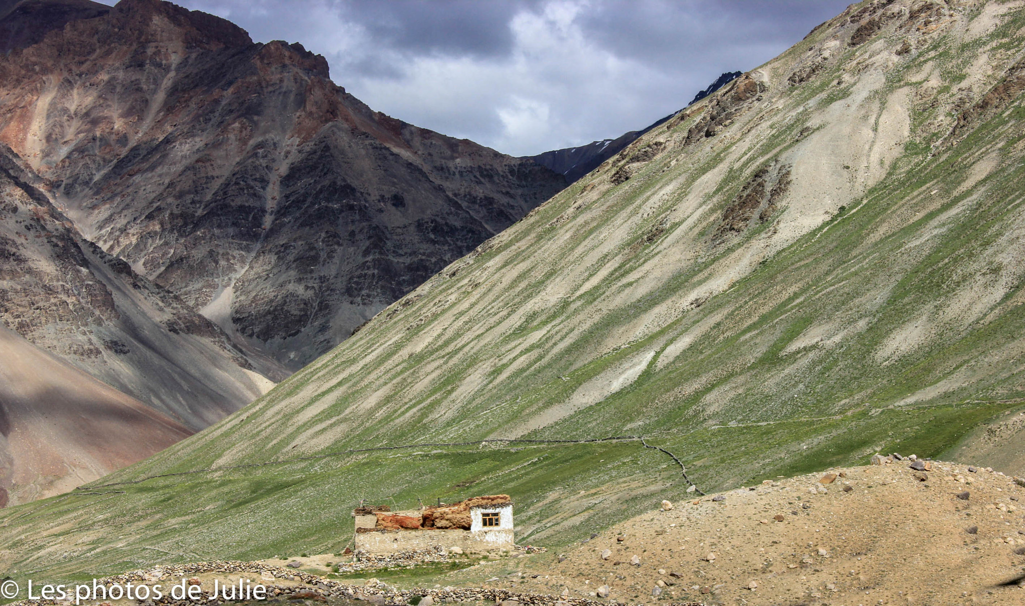 Canon EF-S 18-55mm F3.5-5.6 sample photo. Maison du zanskar photography