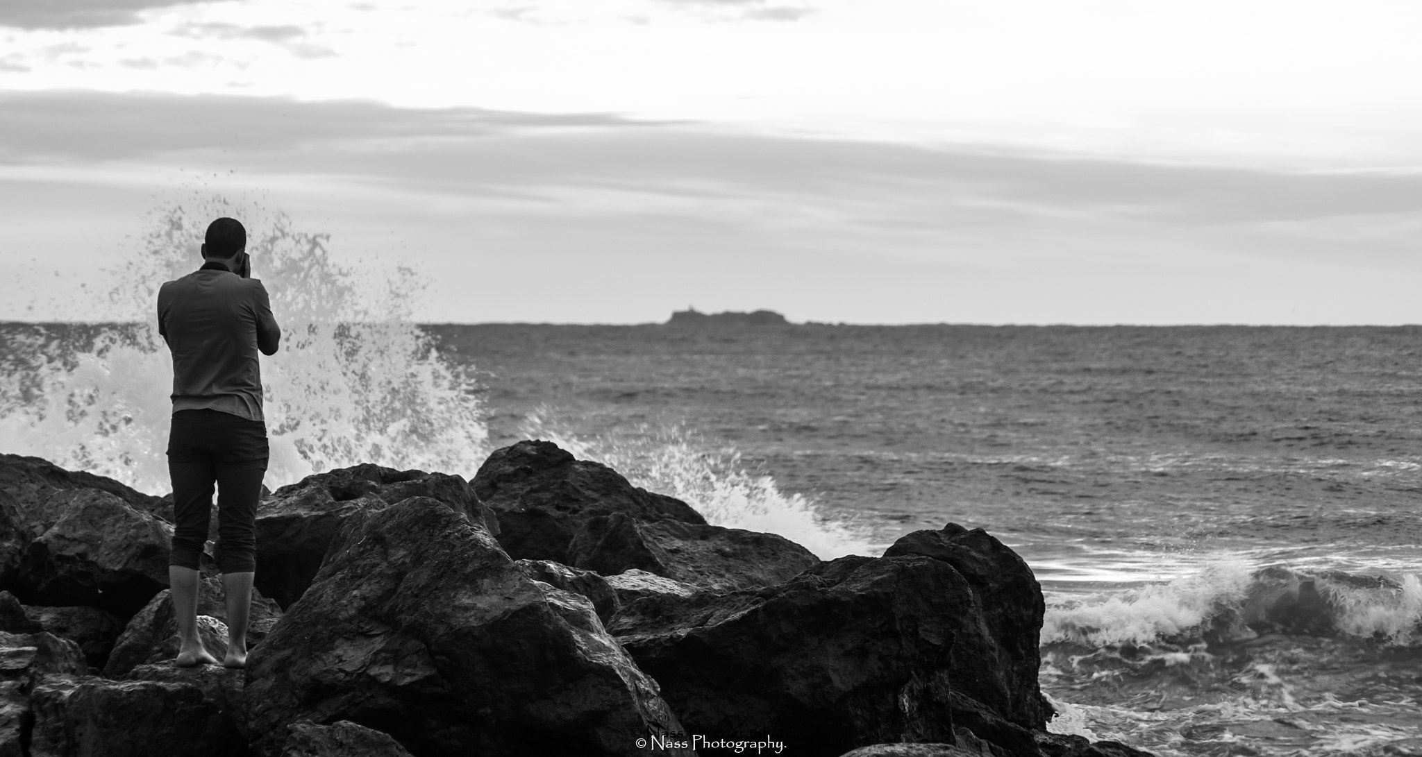 Sony SLT-A55 (SLT-A55V) + Sigma 70-300mm F4-5.6 DL Macro sample photo. Waves crash photography