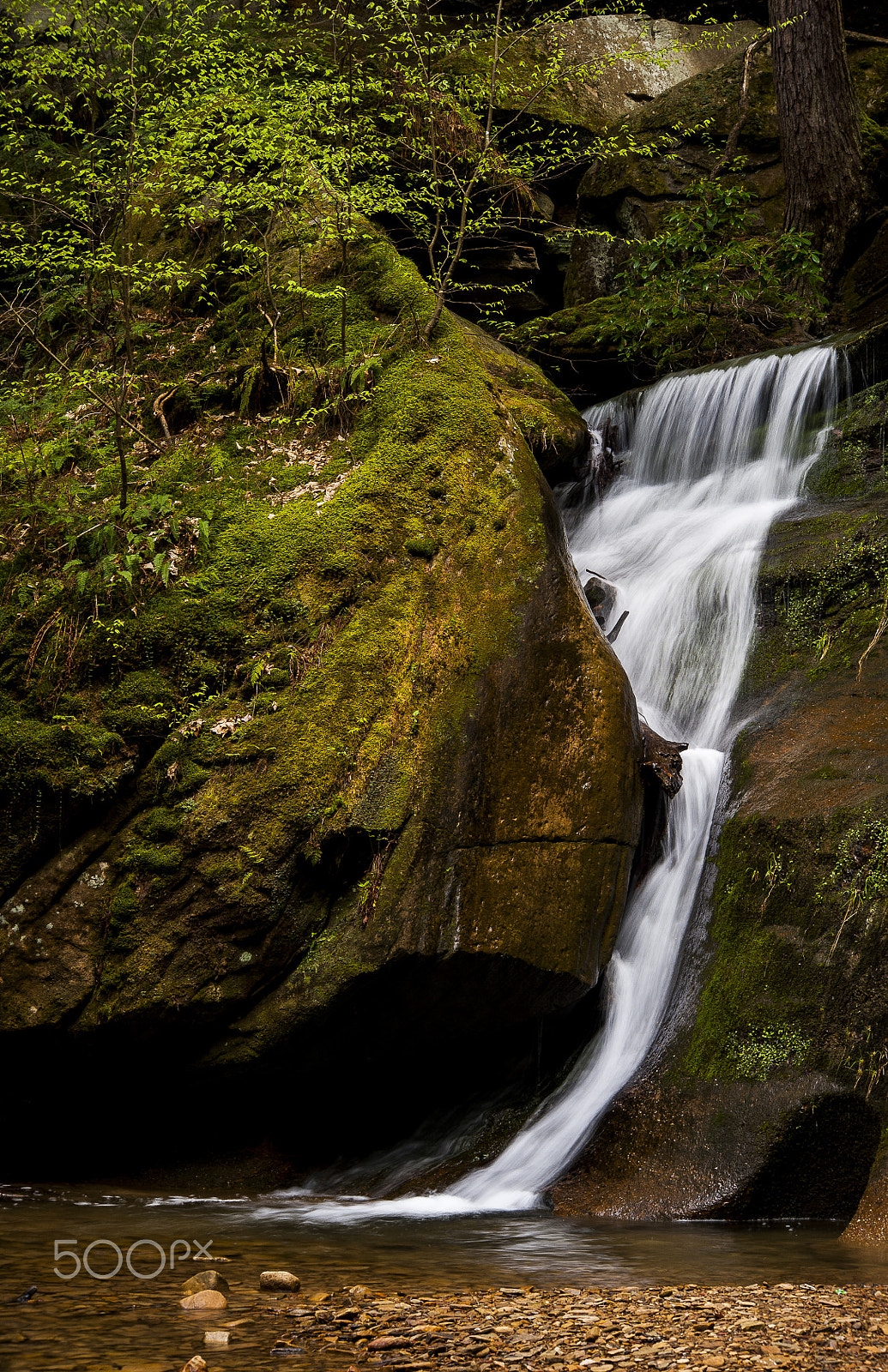 Nikon D3 + AF Nikkor 70-210mm f/4-5.6 sample photo. Unnamed falls photography