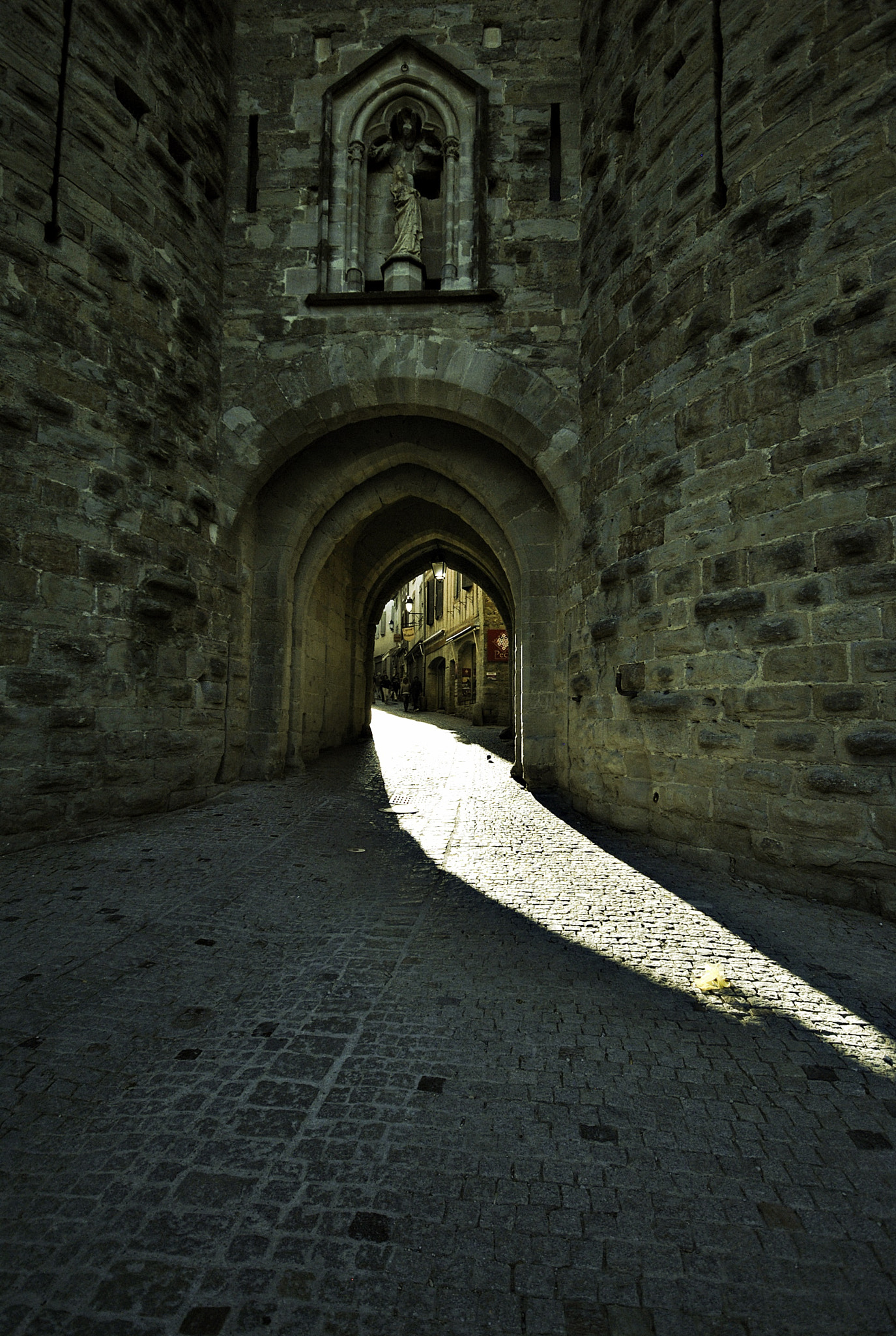 Sigma 10-20mm F4-5.6 EX DC HSM sample photo. Pasa... photography